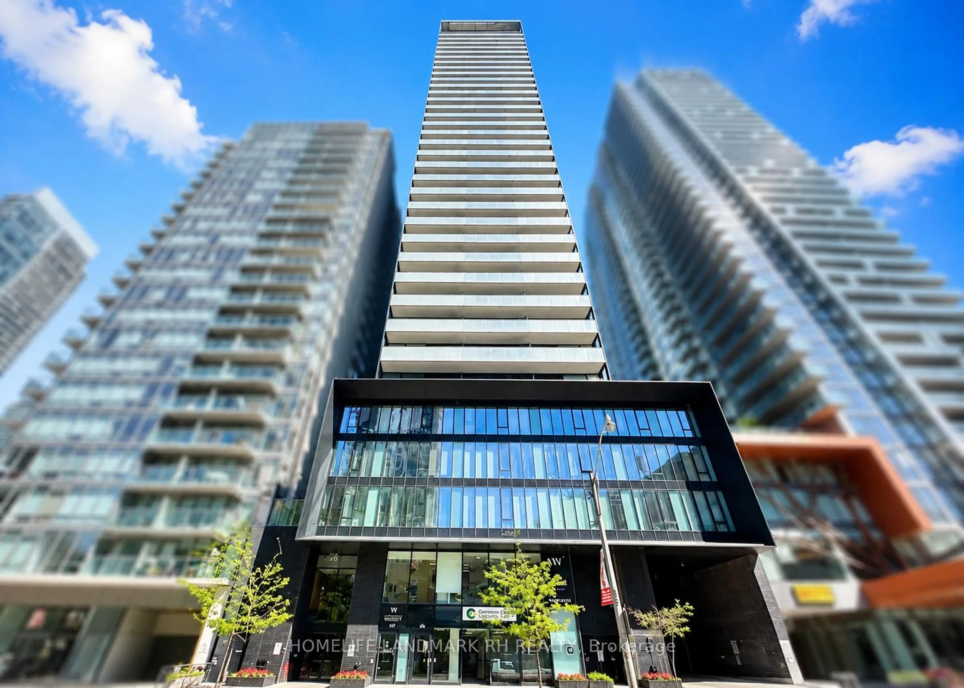 Indoor foyer for 28 Wellesley St #1004, Toronto Ontario M4Y 0C4