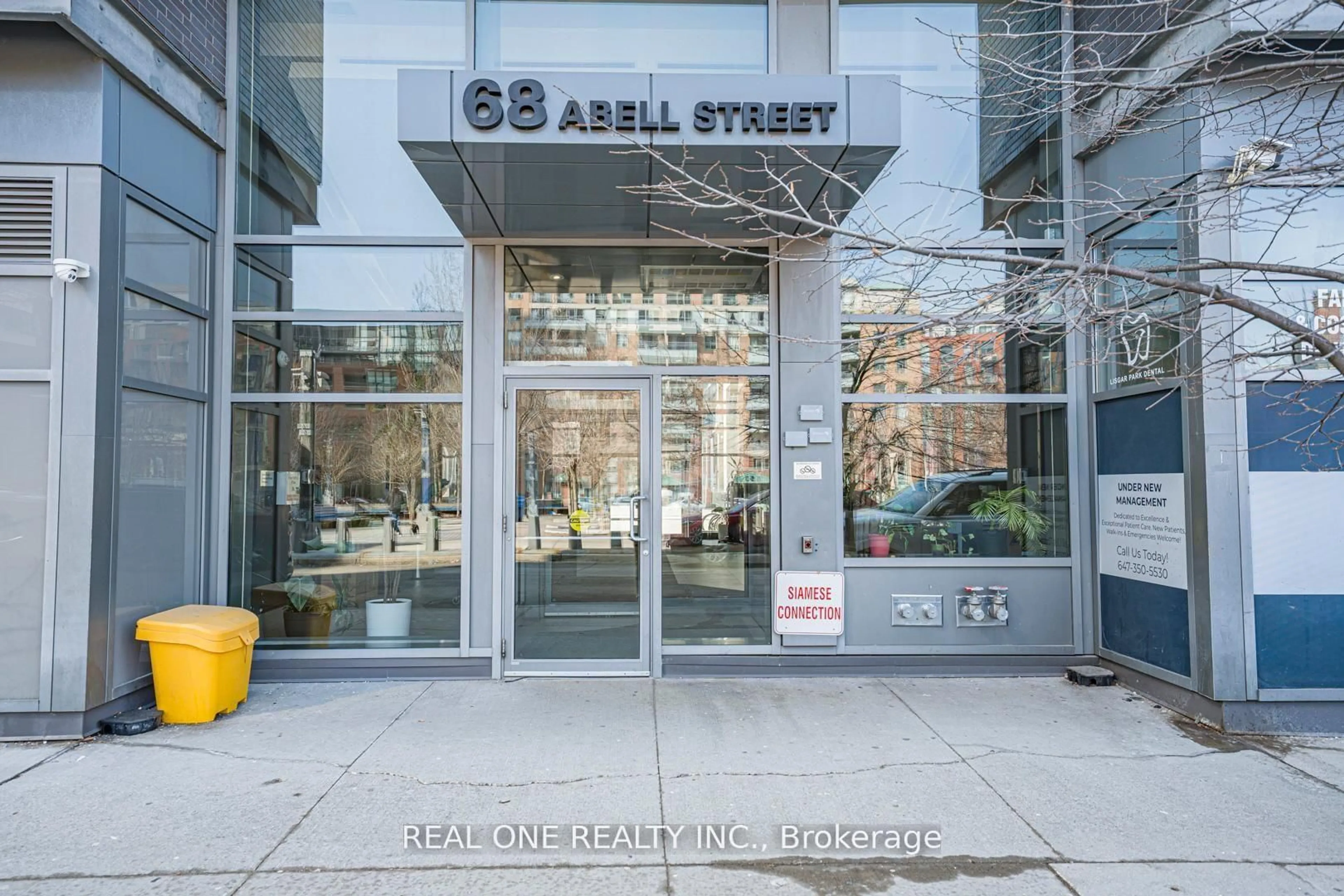 Indoor foyer for 68 Abell St #846, Toronto Ontario M6J 0B1
