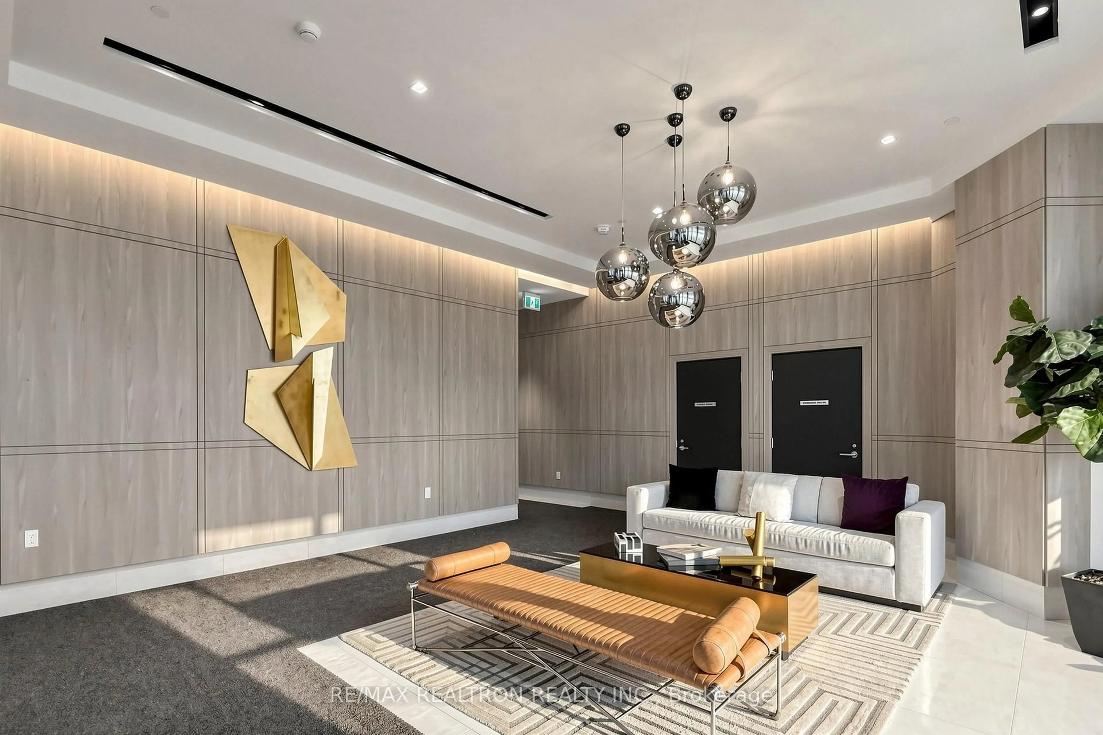Lobby for 250 Lawrence Ave #701, Toronto Ontario M5M 1B2
