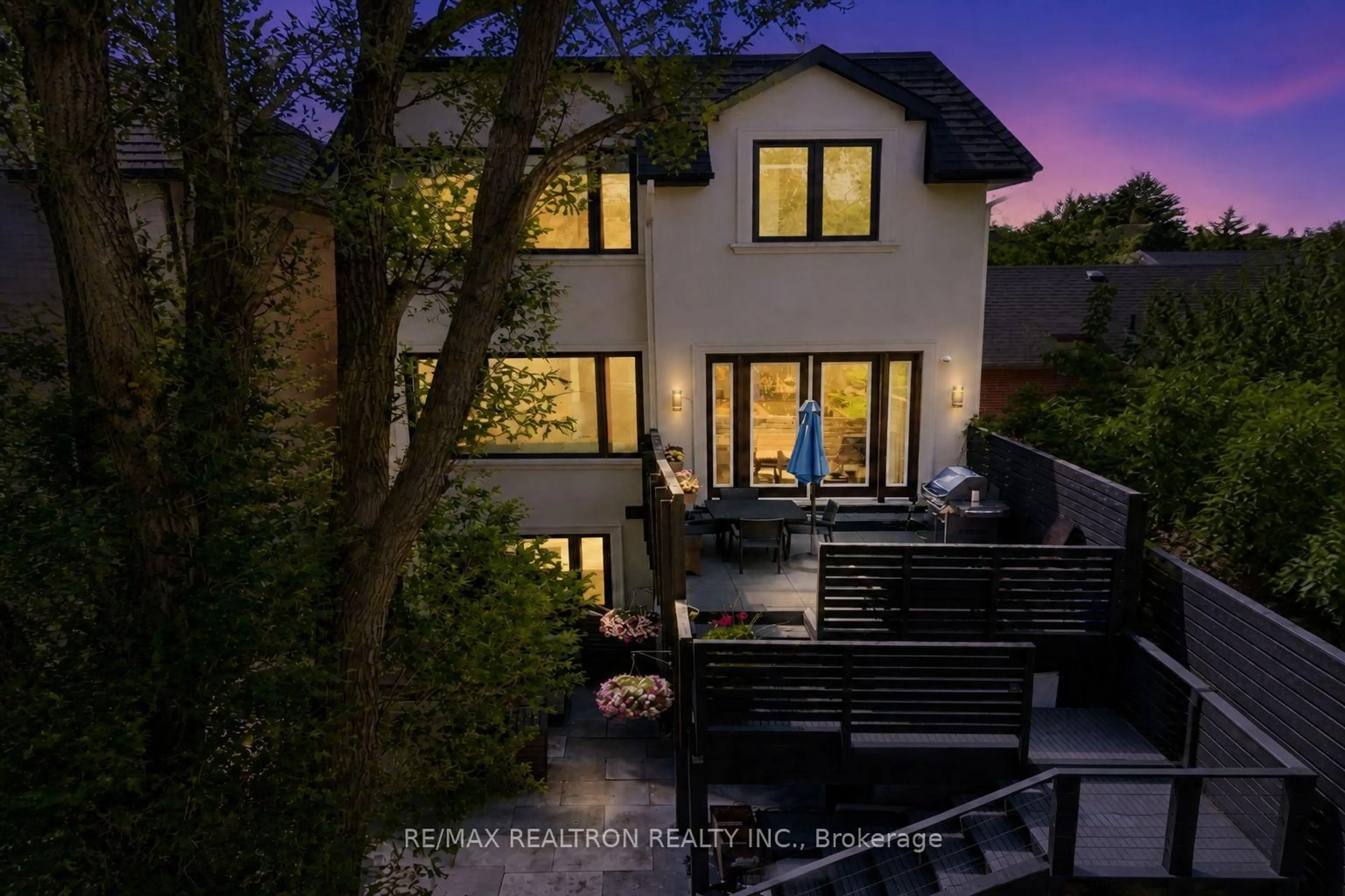 A pic from outside/outdoor area/front of a property/back of a property/a pic from drone, street for 52 Carmichael Ave, Toronto Ontario M5M 2W7