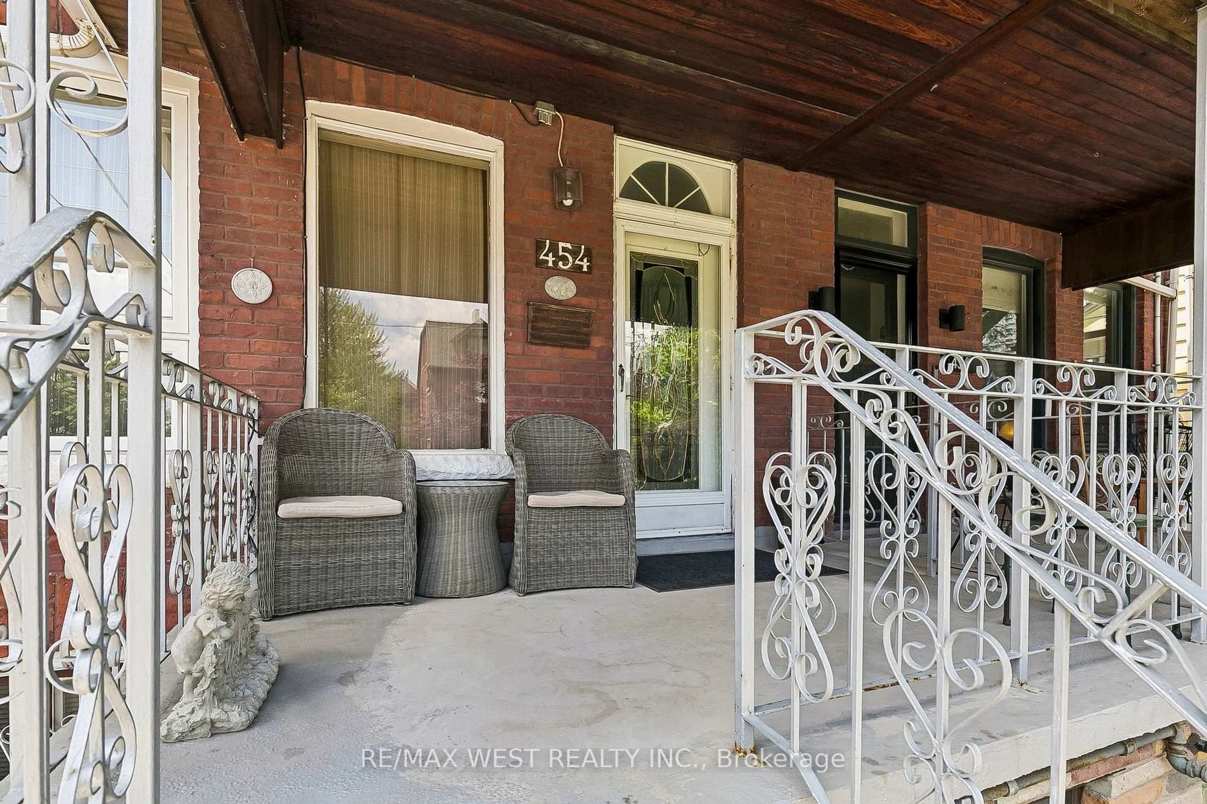 Unknown for 454 Brock Ave, Toronto Ontario M6H 3N3