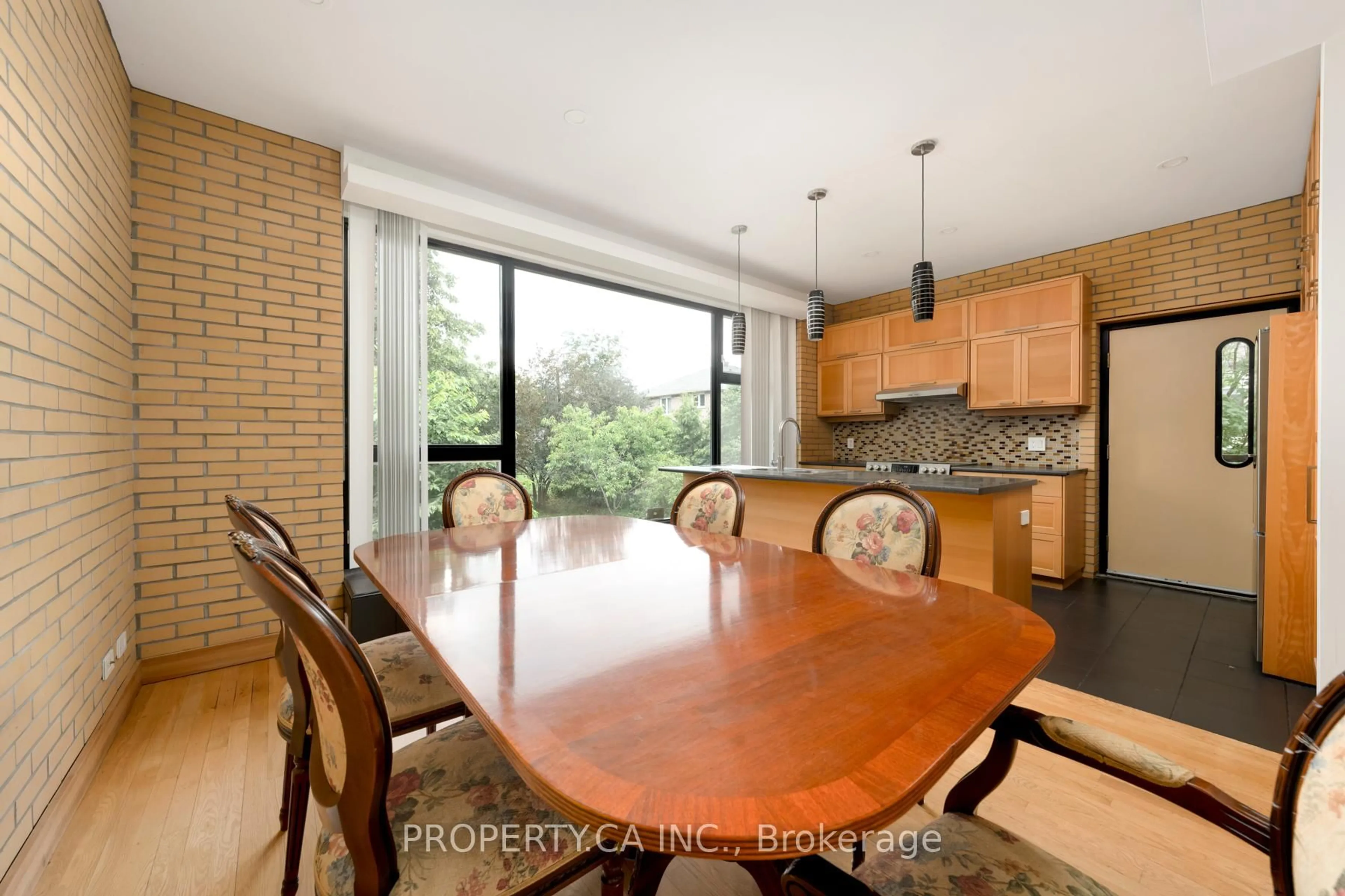 Unknown for 779 Willowdale Ave, Toronto Ontario M2N 5B5