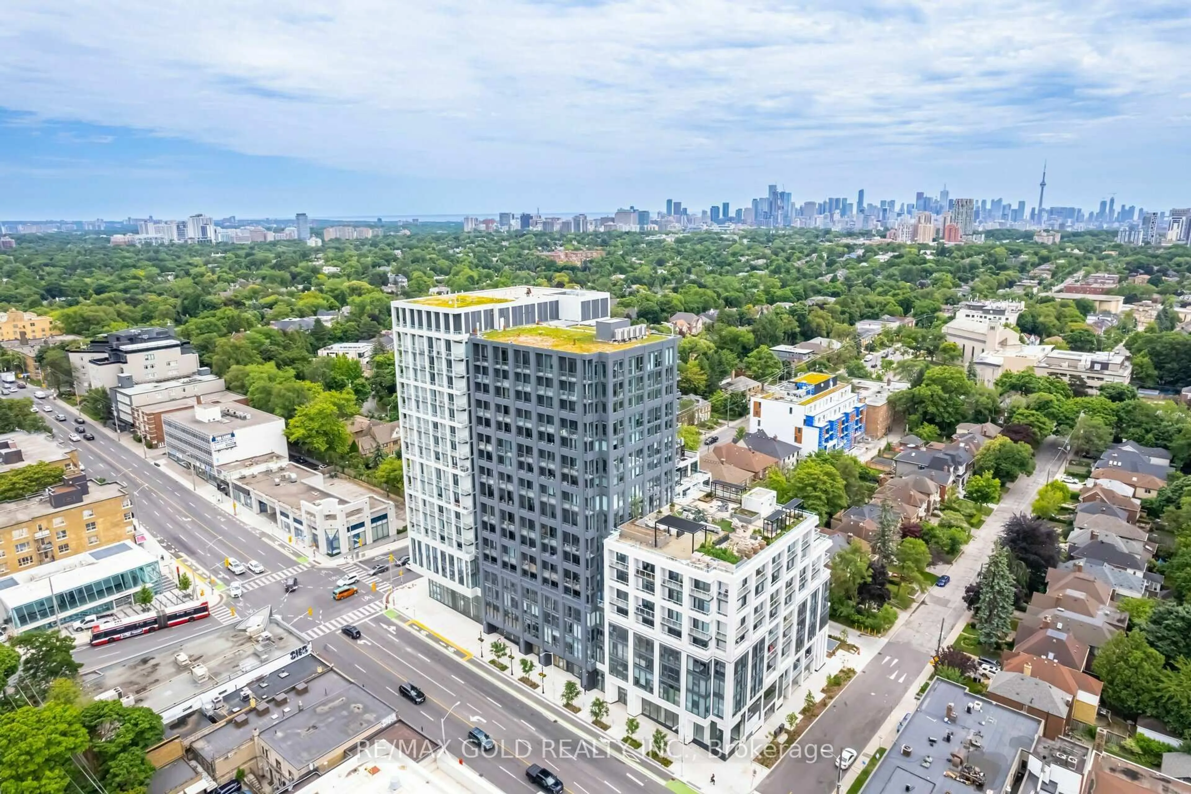 A pic from outside/outdoor area/front of a property/back of a property/a pic from drone, city buildings view from balcony for 2020 Bathurst St #216, Toronto Ontario M5P 3L1