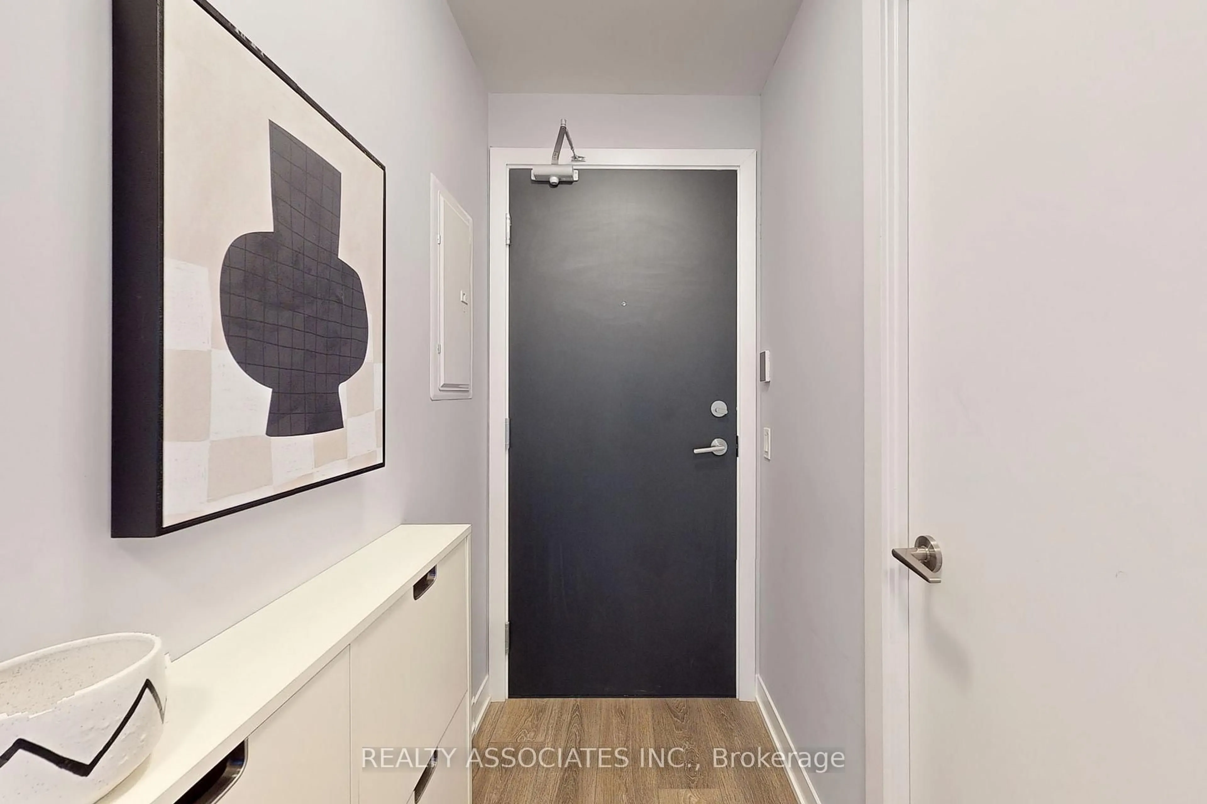 Indoor entryway for 87 Peter St #2012, Toronto Ontario M5V 0P1