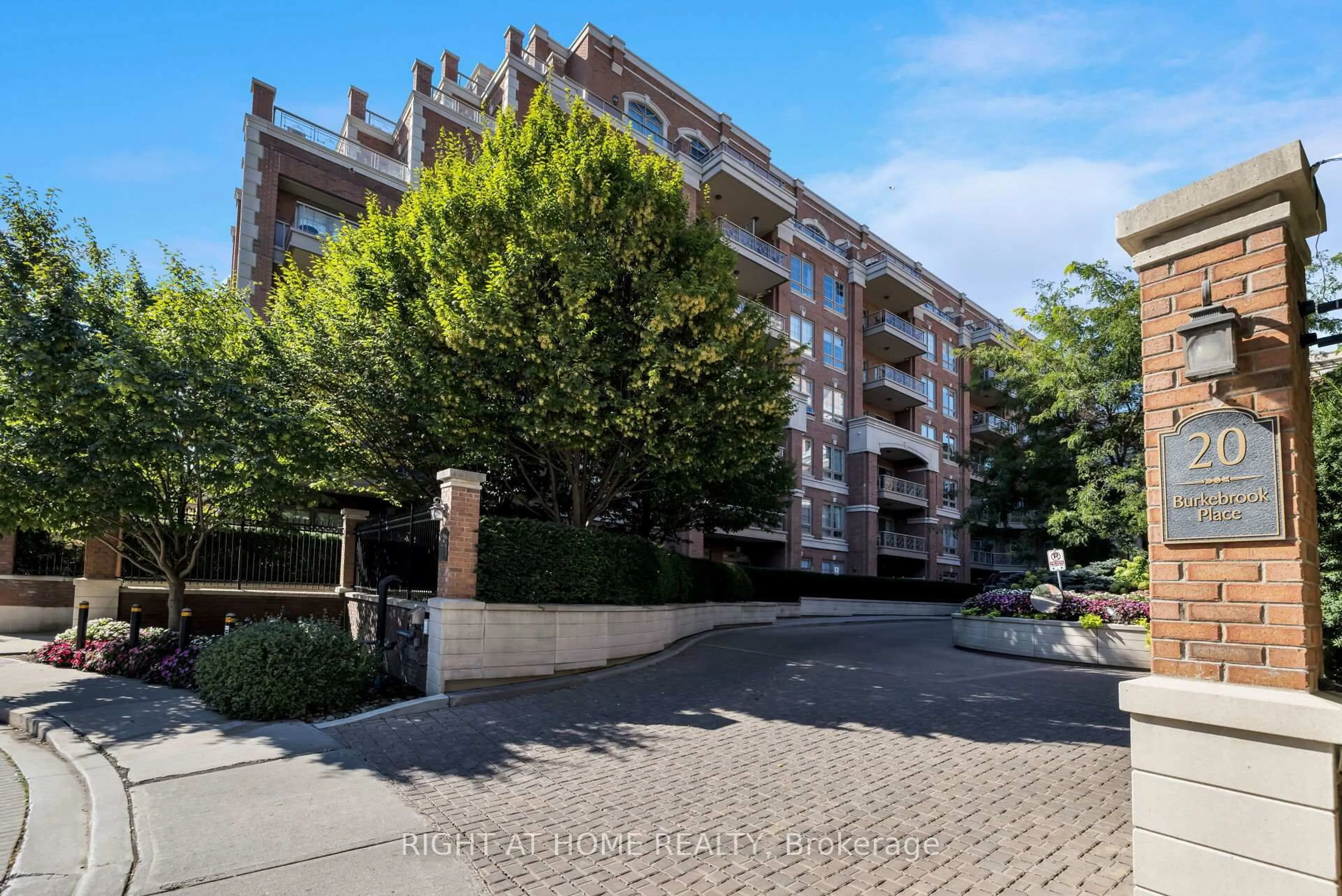 Unknown for 20 Burkebrook Pl #306, Toronto Ontario M4G 0A1