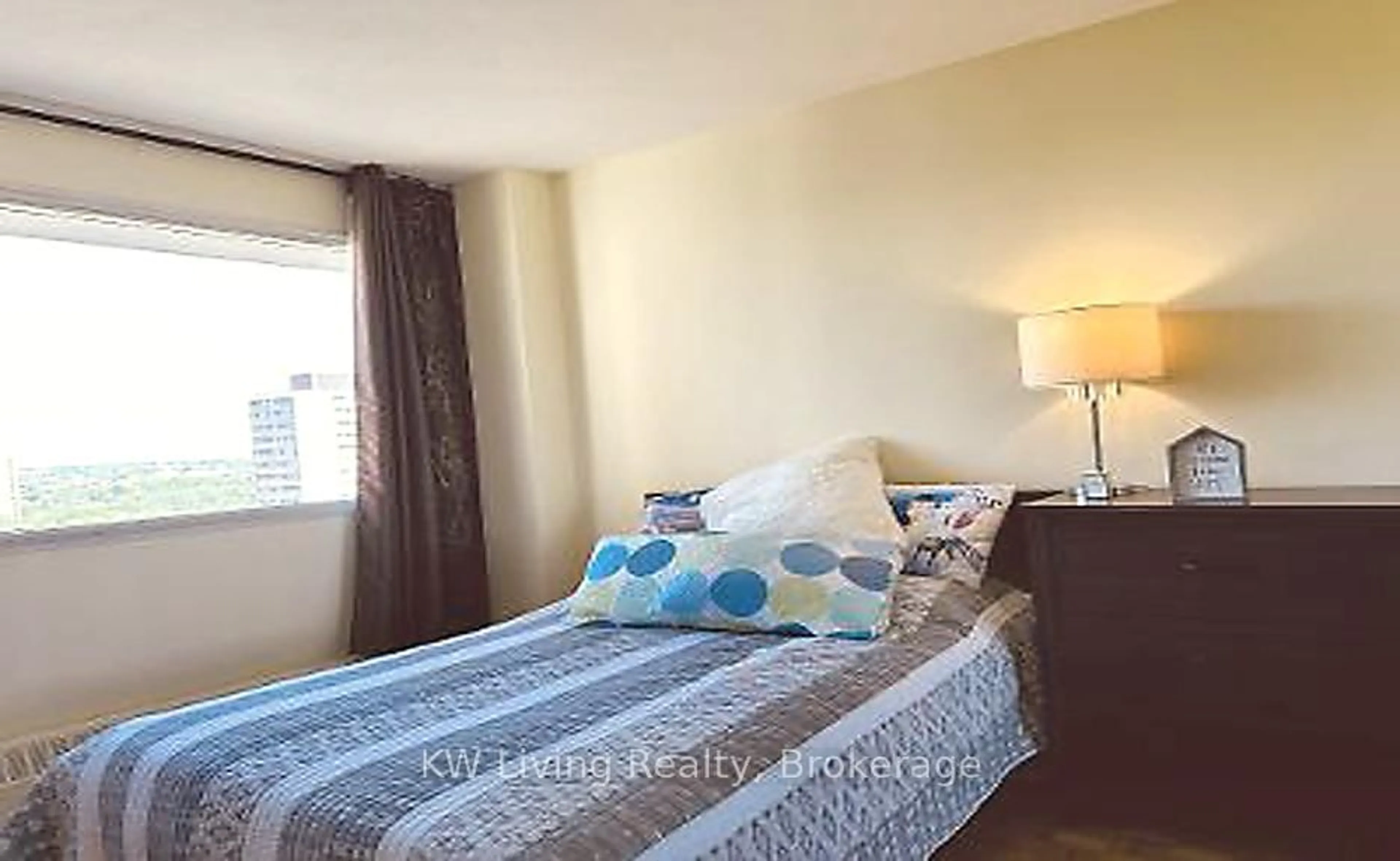 A pic of a room for 715 Don Mills Rd #1604, Toronto Ontario M5C 1S5