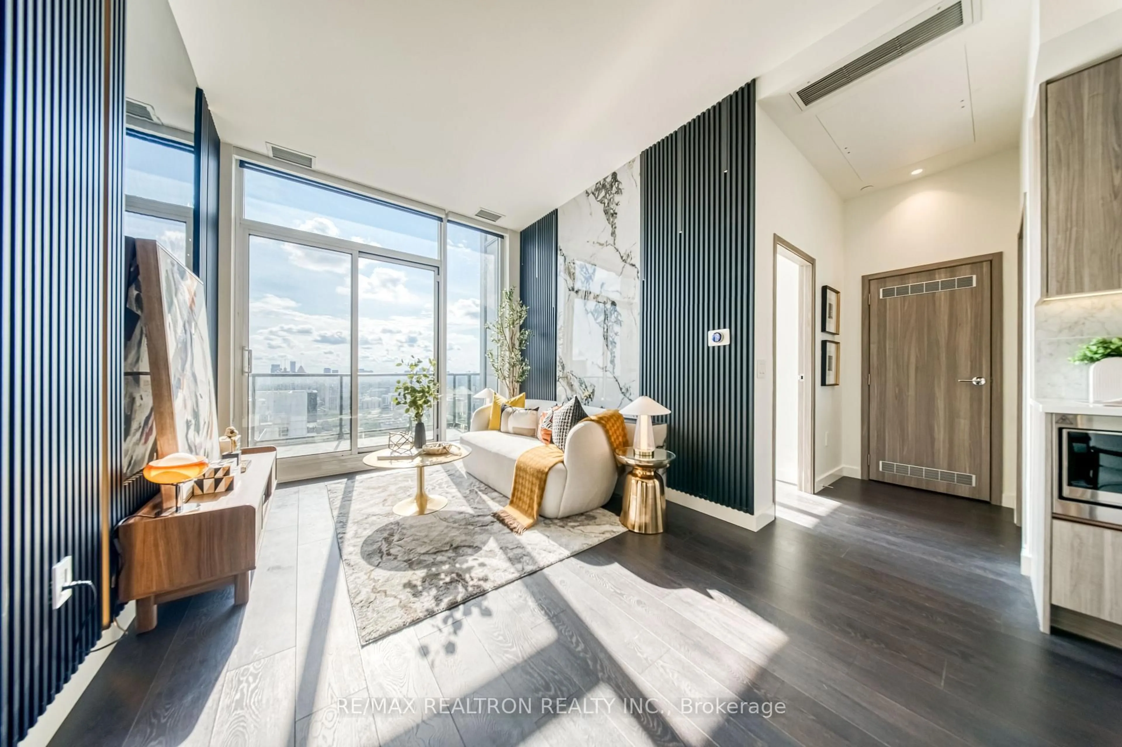 Indoor entryway for 95 McMahon Dr #PH4106, Toronto Ontario M2K 0H1