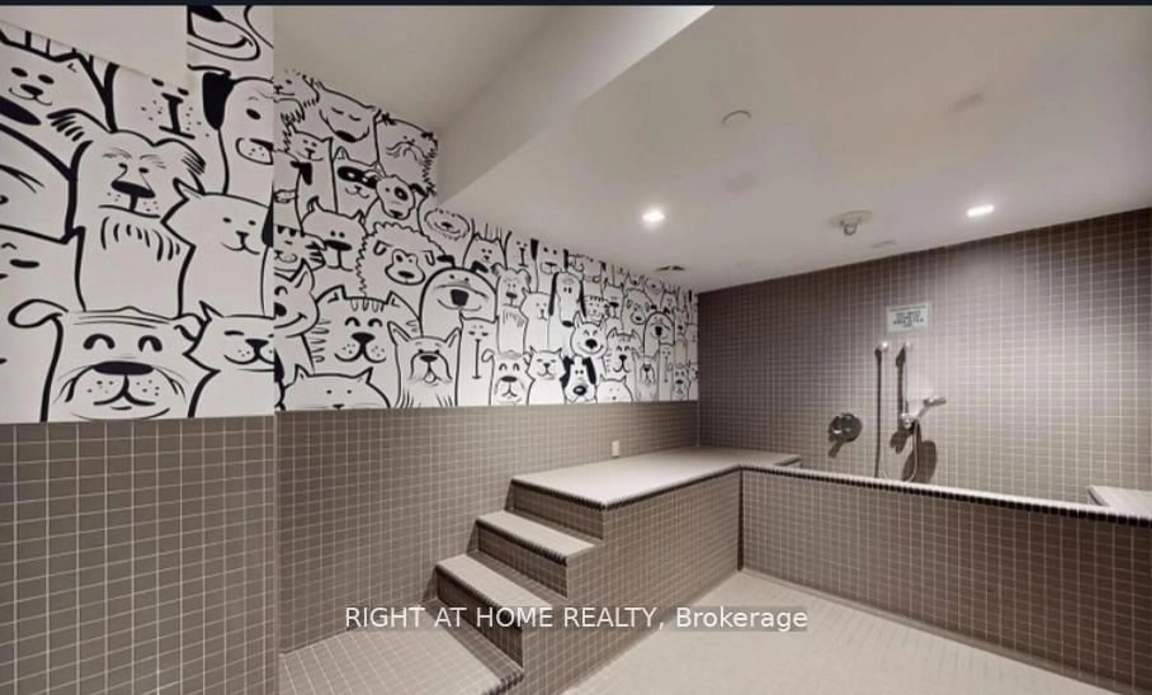 Contemporary bathroom, unknown for 15 Holmes Ave, Toronto Ontario M2N 0L4