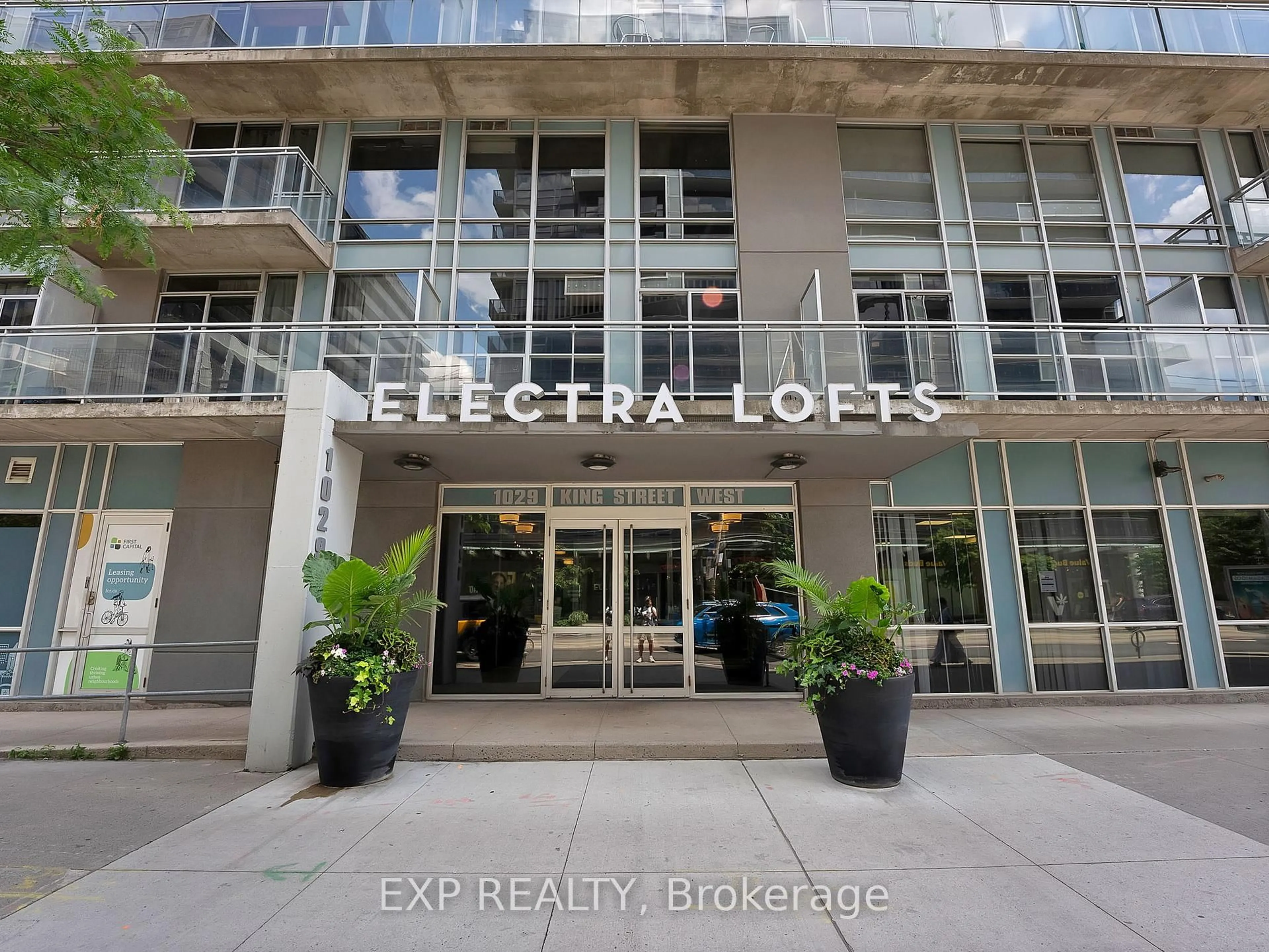 Unknown for 1029 King St #246, Toronto Ontario M6K 3M9