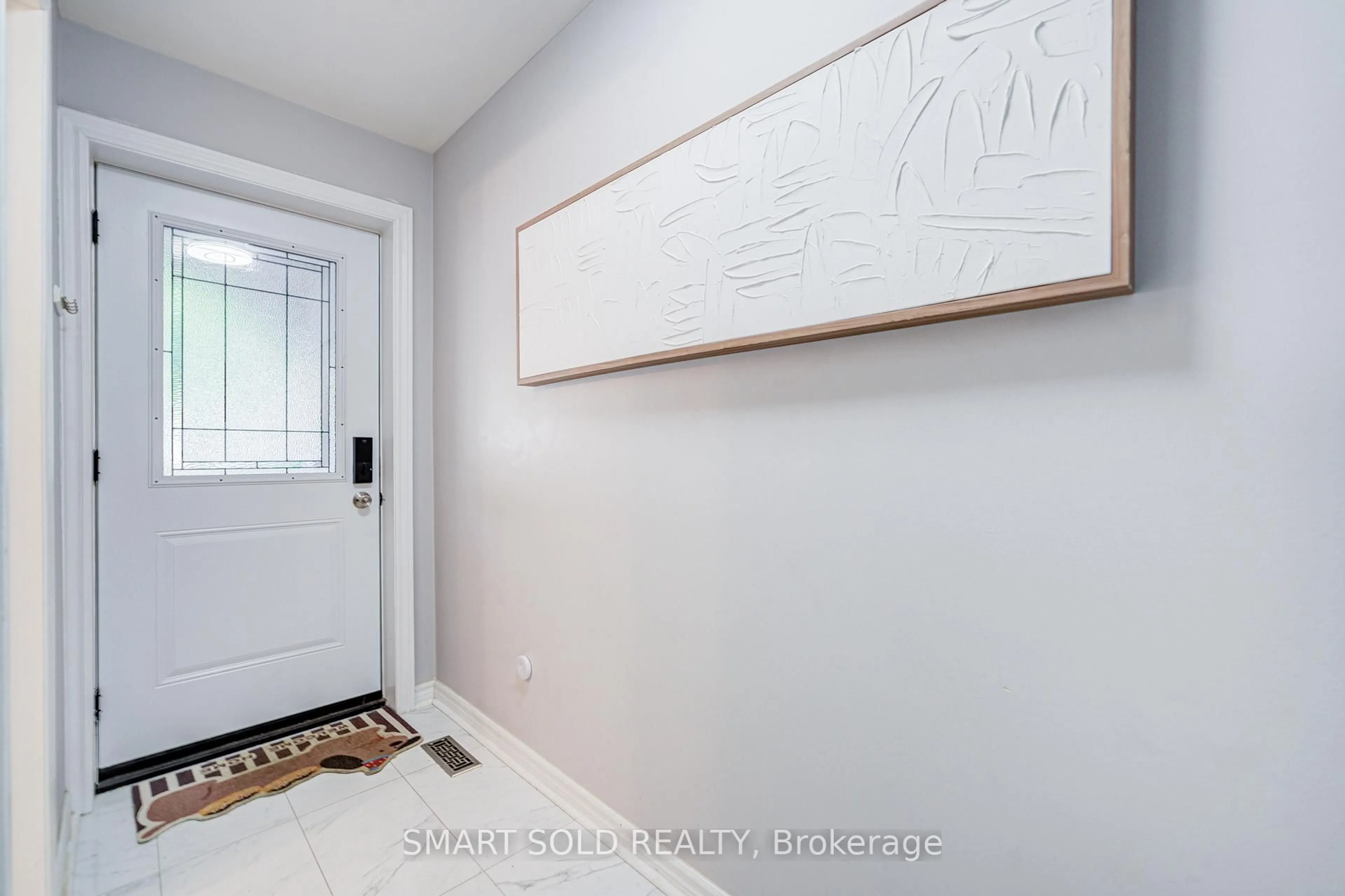 Indoor entryway for 81 Rameau Dr #9, Toronto Ontario M2H 1T6