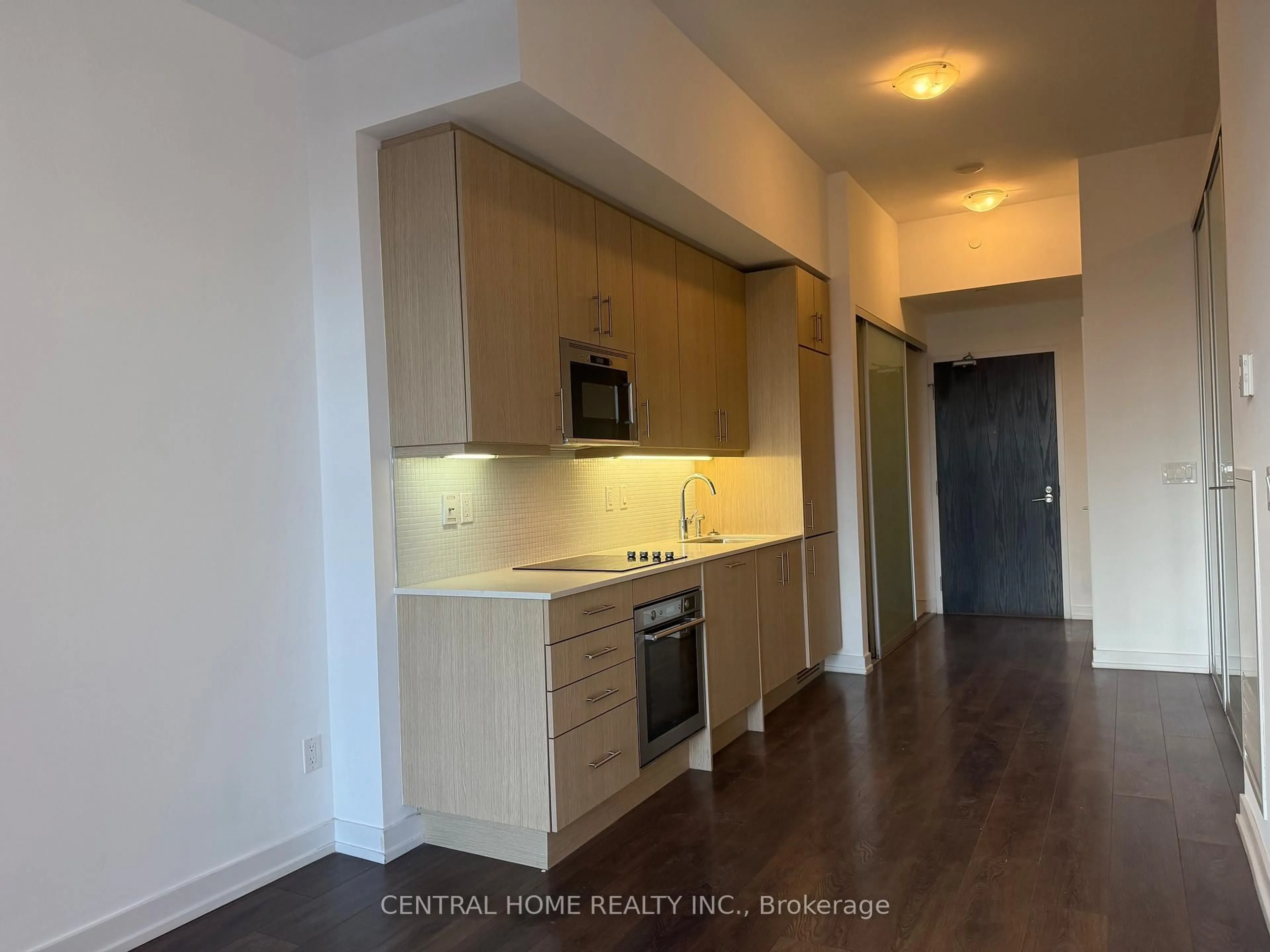 Unknown for 297 College St #718, Toronto Ontario M5T 0C2