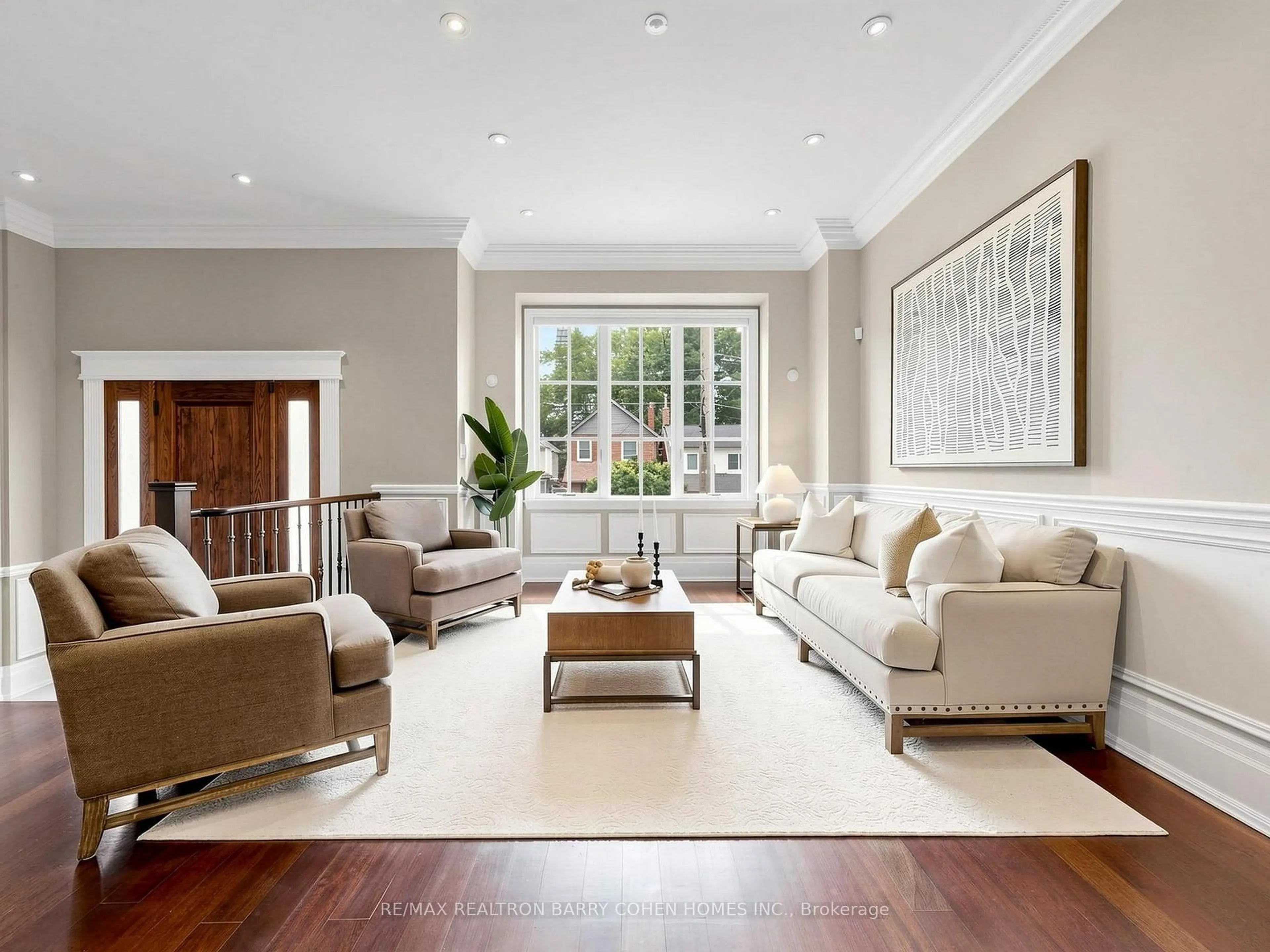 Living room with furniture, unknown for 219 Hillsdale Ave, Toronto Ontario M4S 1T7