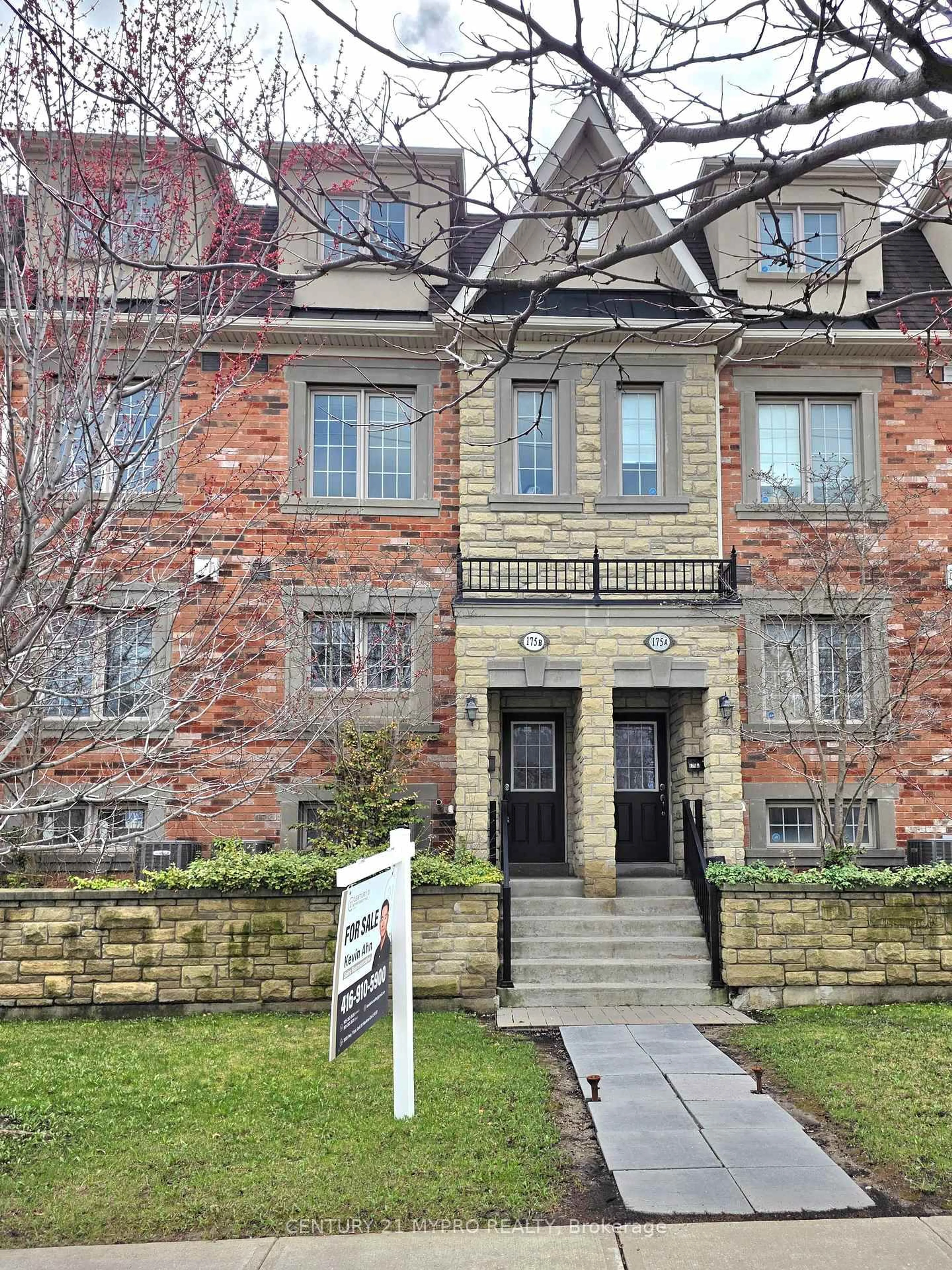 Home with brick exterior material, street for 175B Finch Ave, Toronto Ontario M2N 4R8