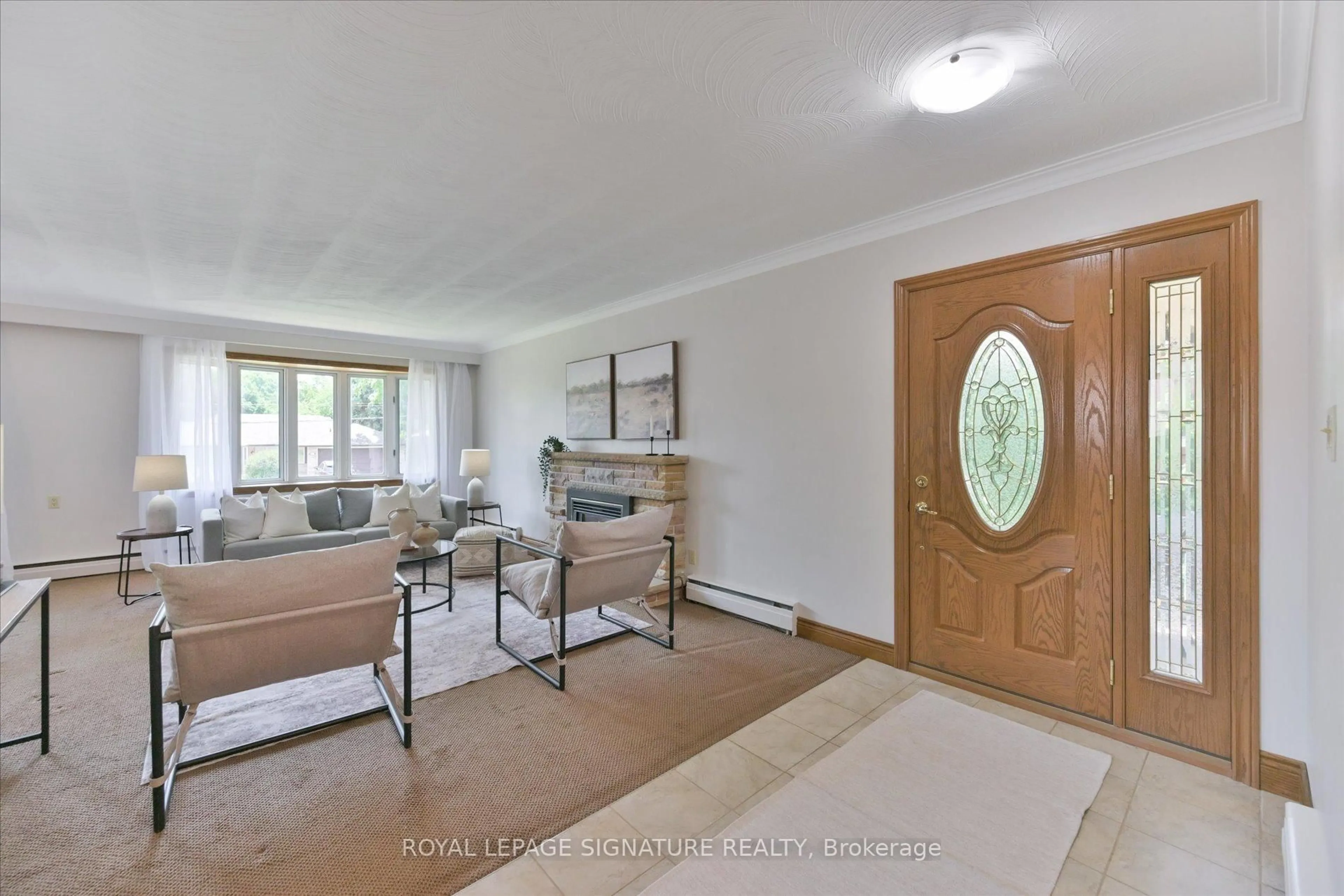 Living room with furniture, unknown for 22 Anewen Dr, Toronto Ontario M4A 1S2
