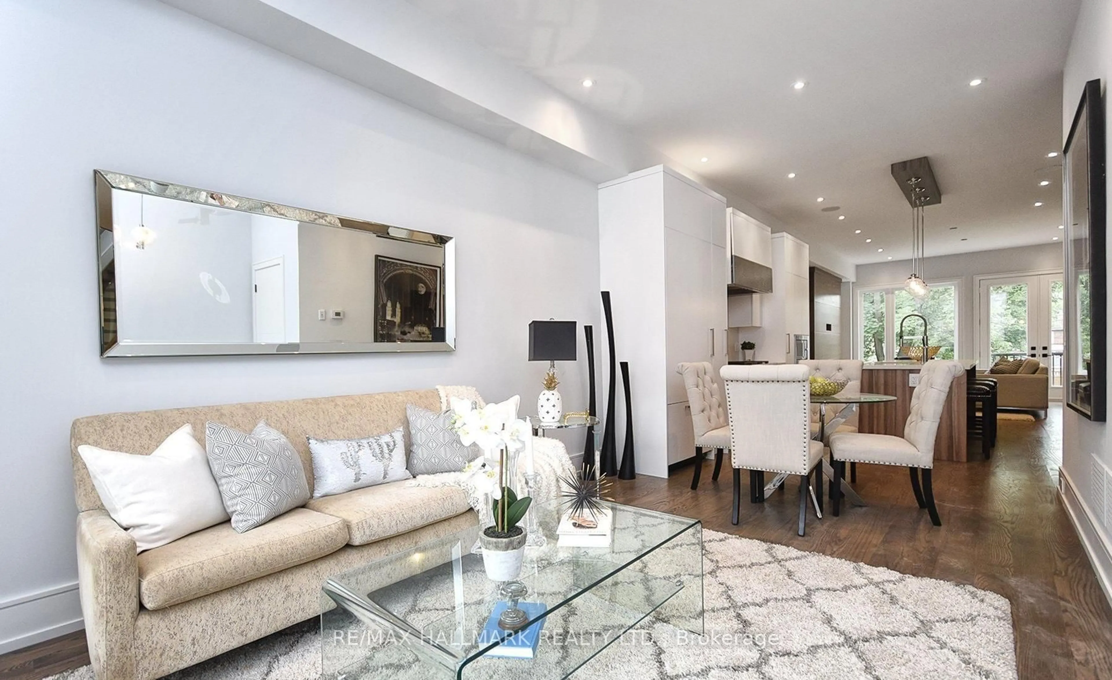 Living room with furniture, unknown for 177 Ranleigh Ave, Toronto Ontario M4N 1X3