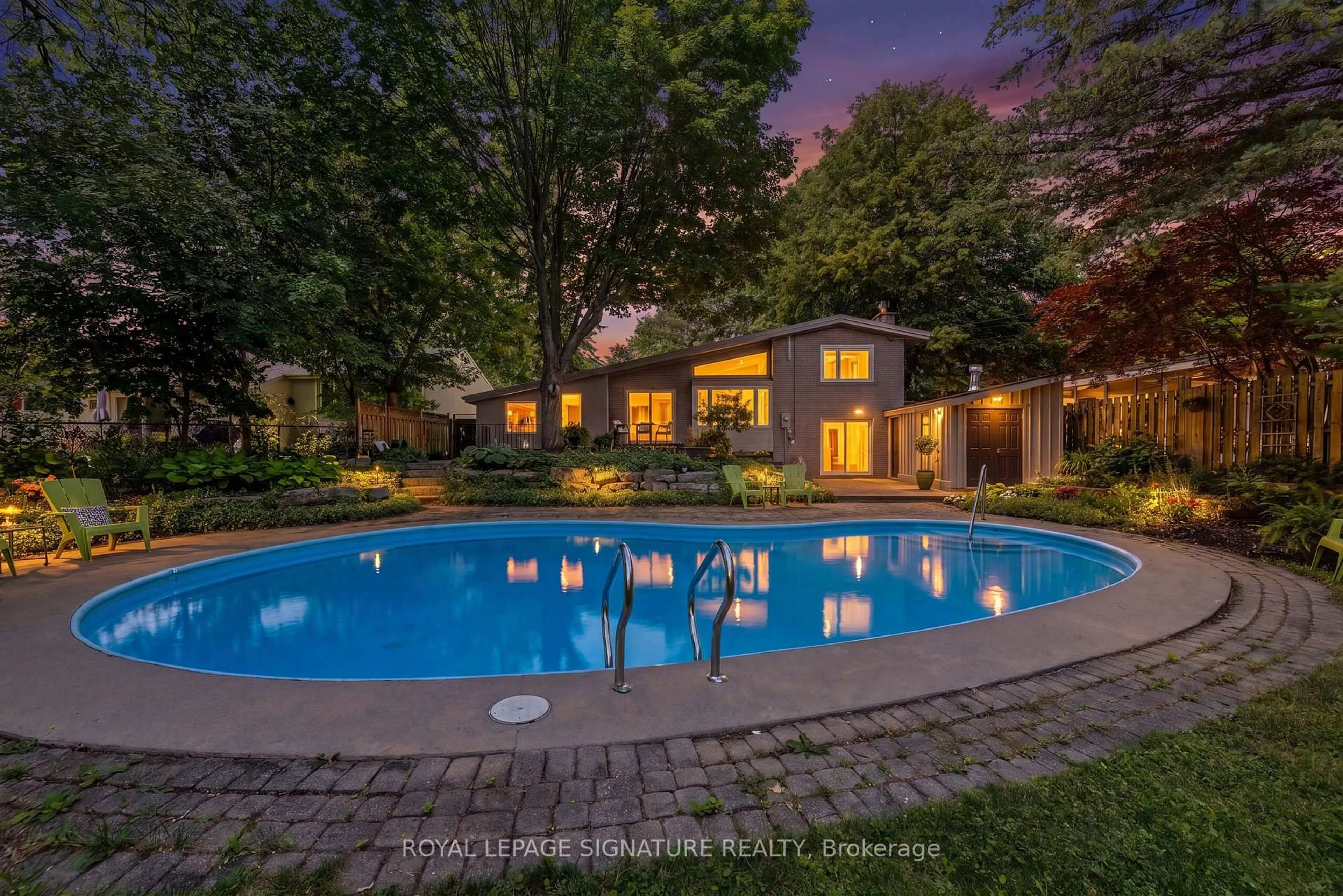 Pool for 29 Farmcote Rd, Toronto Ontario M3B 2Z6