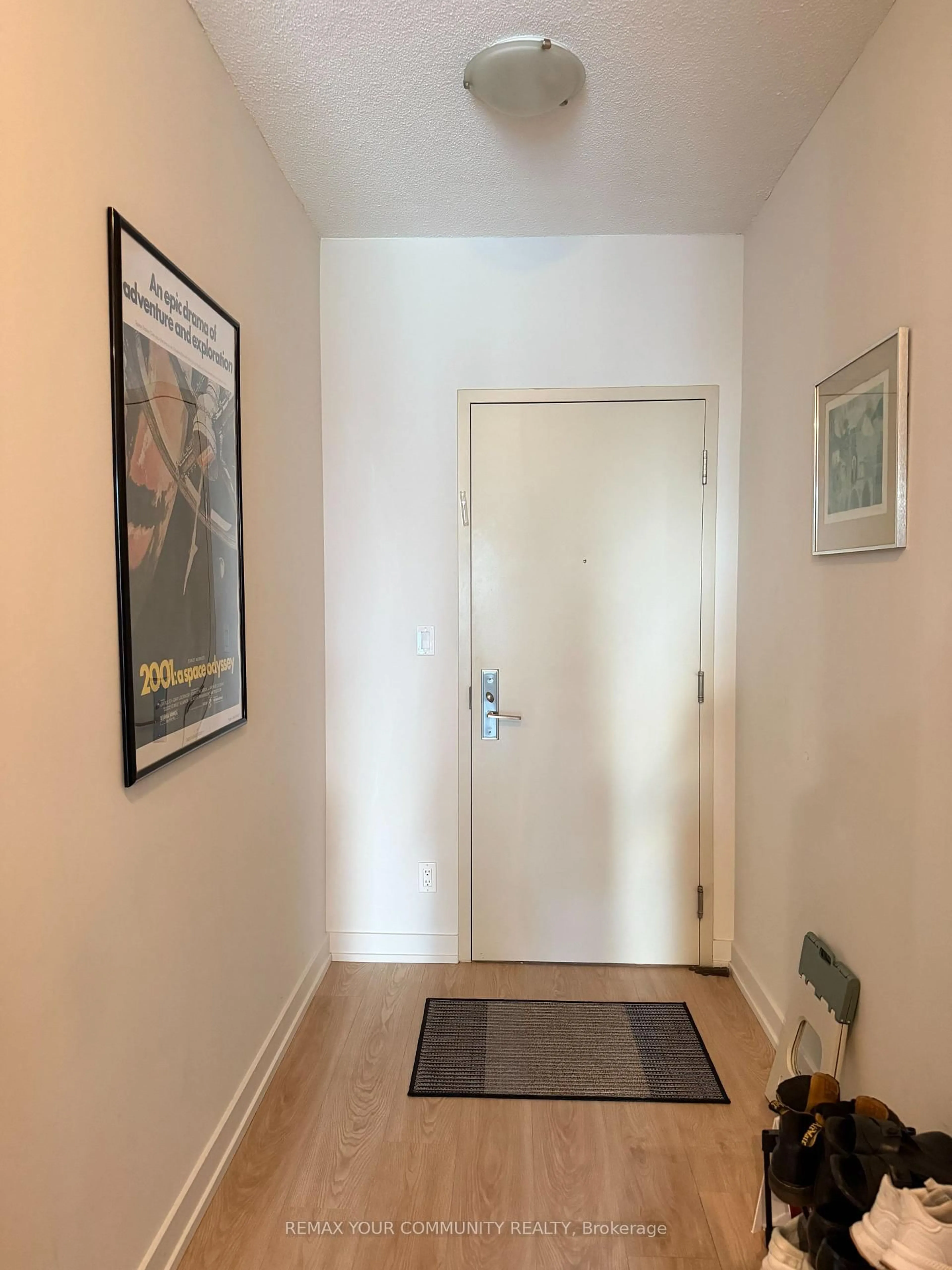 Indoor foyer for 126 Simcoe St #1809, Toronto Ontario M5H 4E6