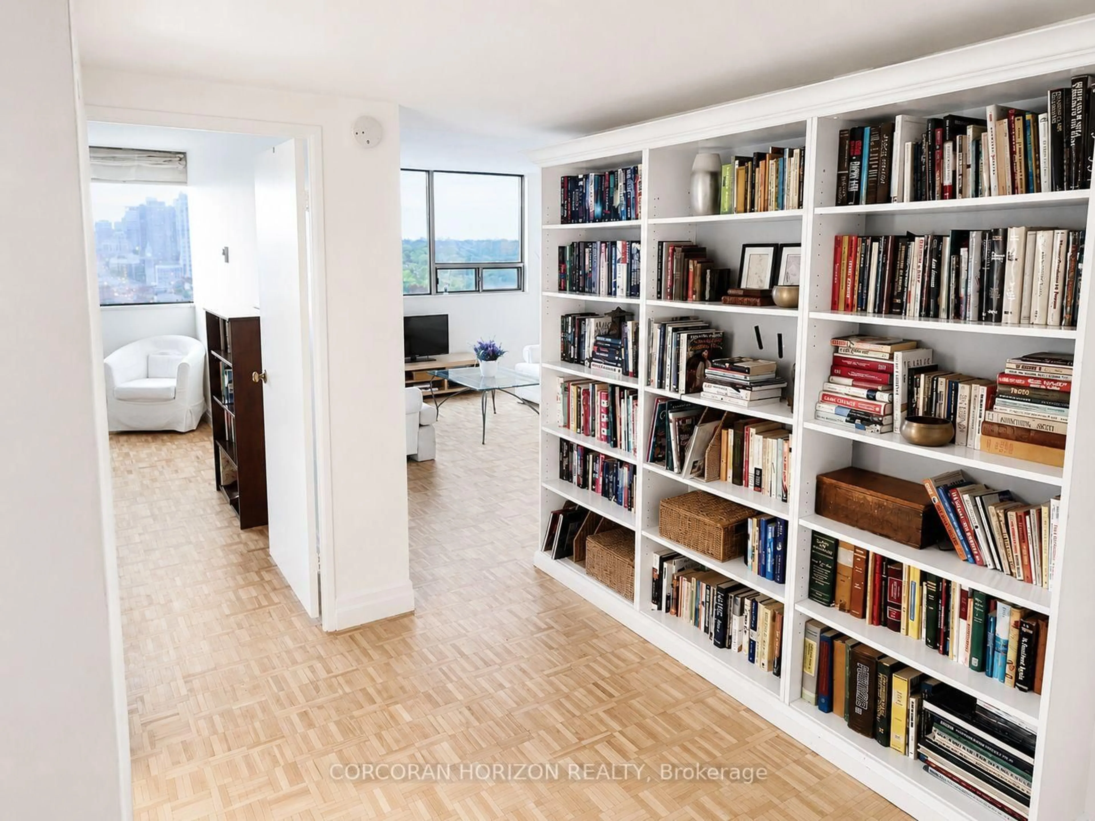 A pic of a room for 914 Yonge St #1511, Toronto Ontario M4W 3C8