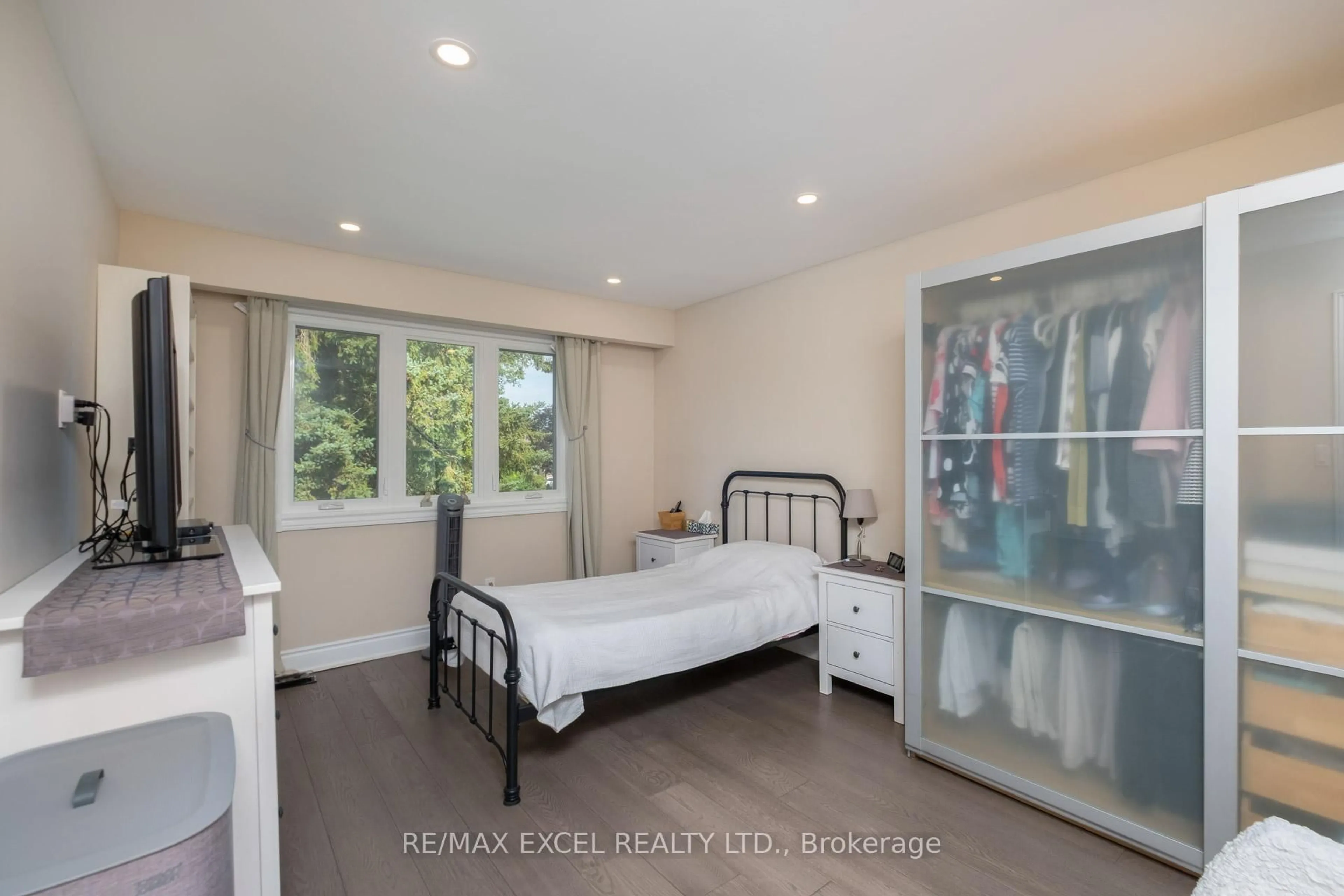 Bedroom with bed, unknown for 9 Applegate Cres, Toronto Ontario M2H 2R5
