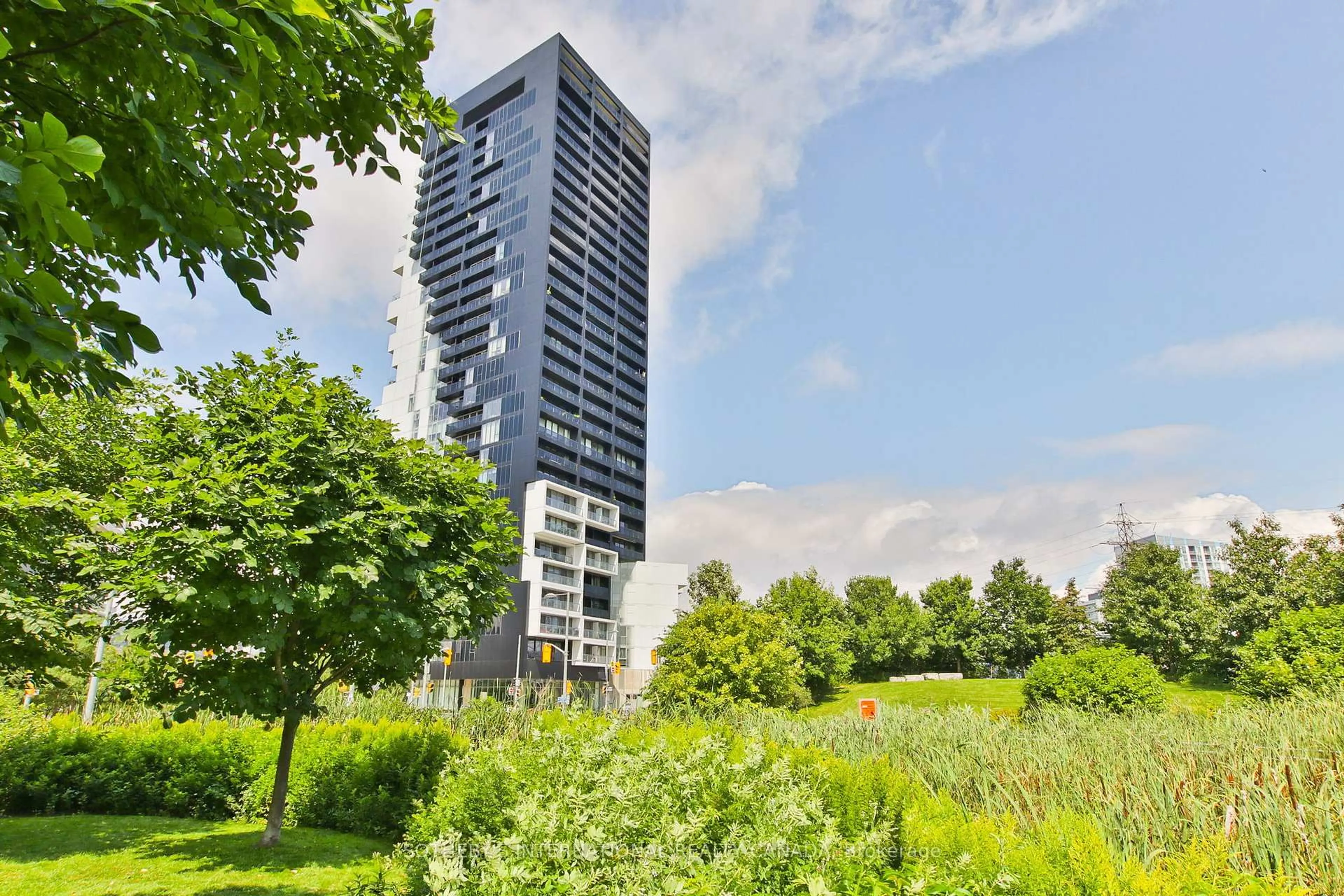 Unknown for 170 Bayview Ave #820, Toronto Ontario M5A 0M4