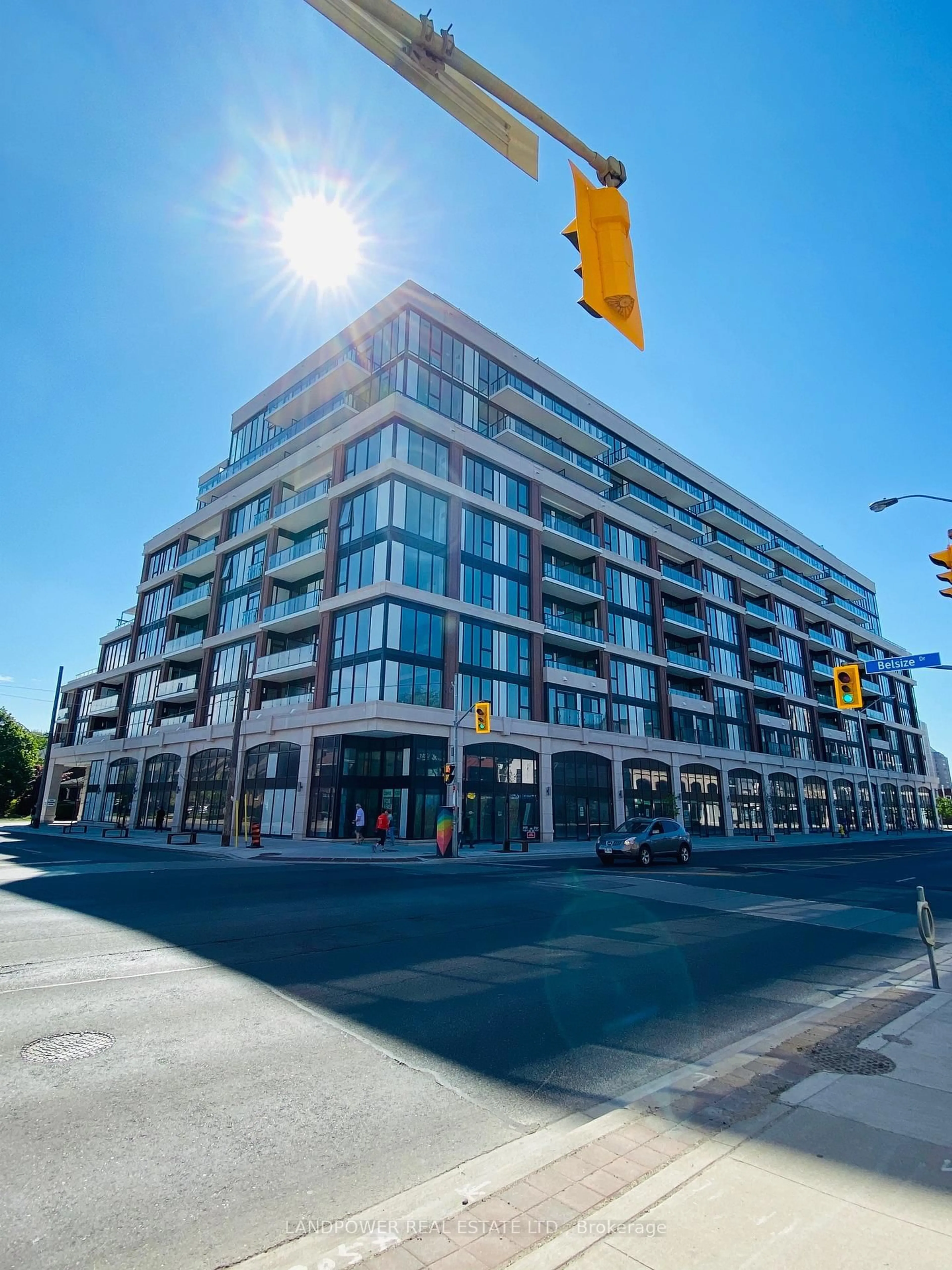 Unknown for 1 Belsize Dr #209, Toronto Ontario M4S 0B9