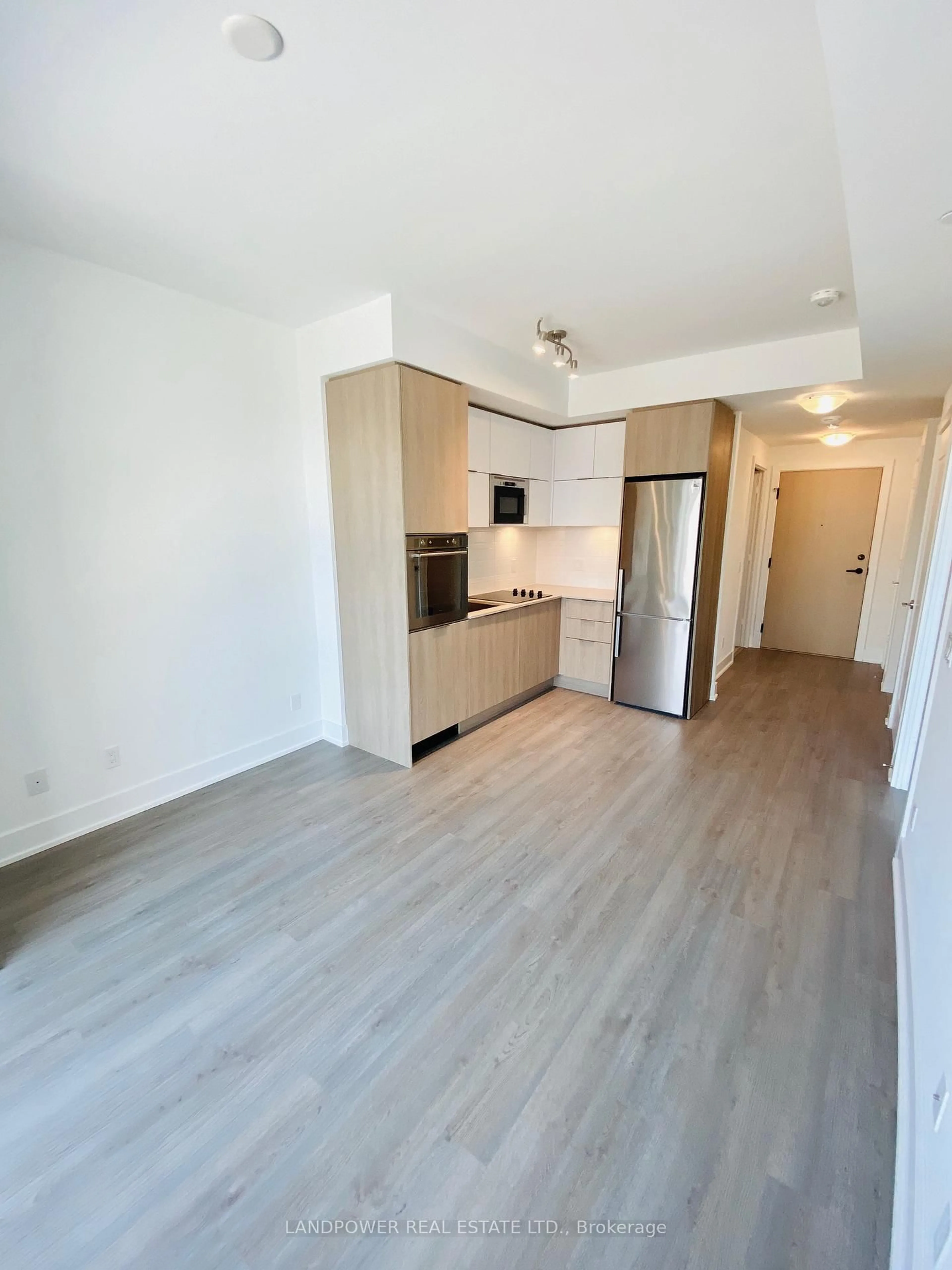 A pic of a room for 1 Belsize Dr #209, Toronto Ontario M4S 0B9