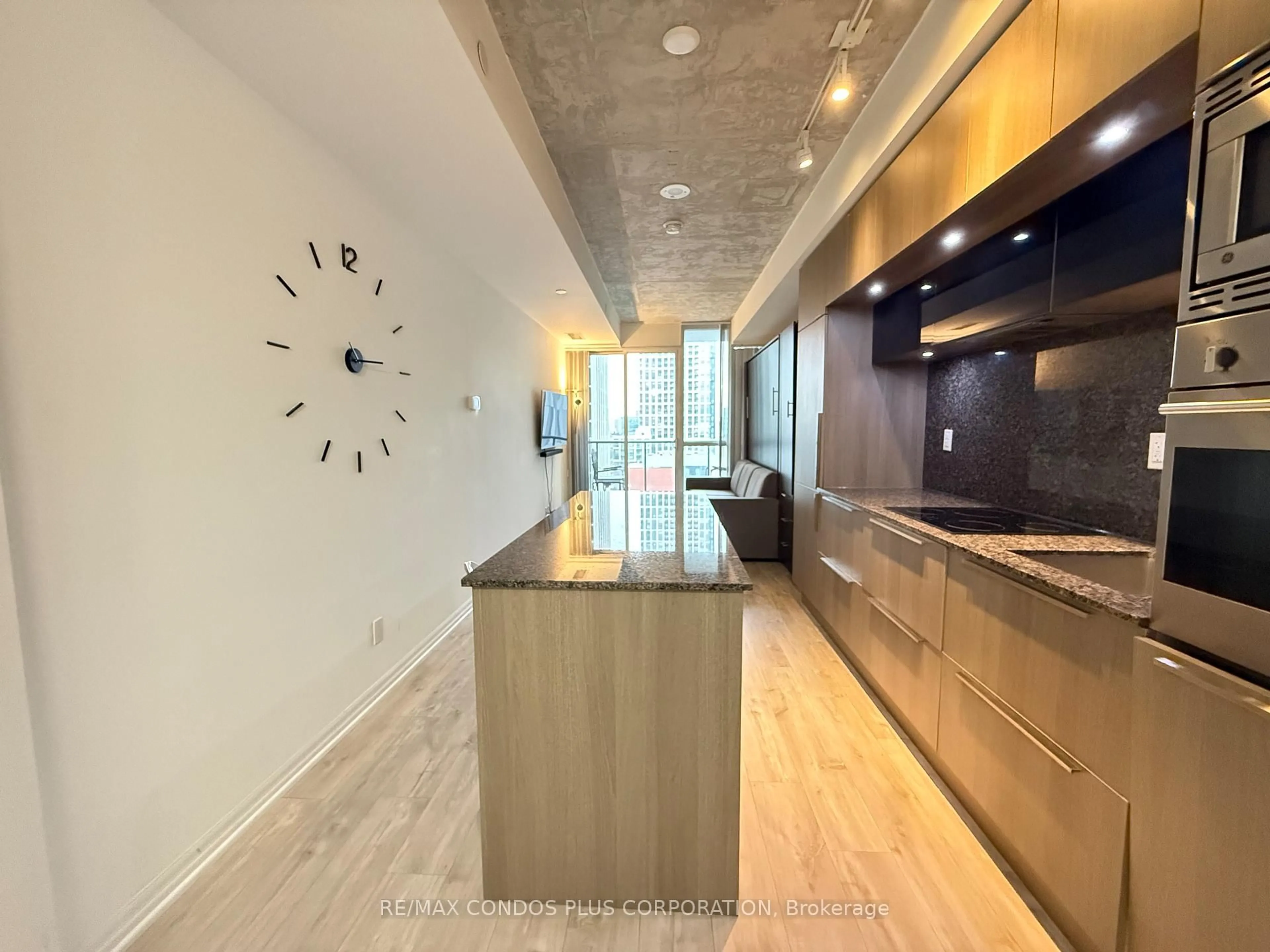 Open concept kitchen, unknown for 88 Blue Jays Way #2010, Toronto Ontario M5V 0L7