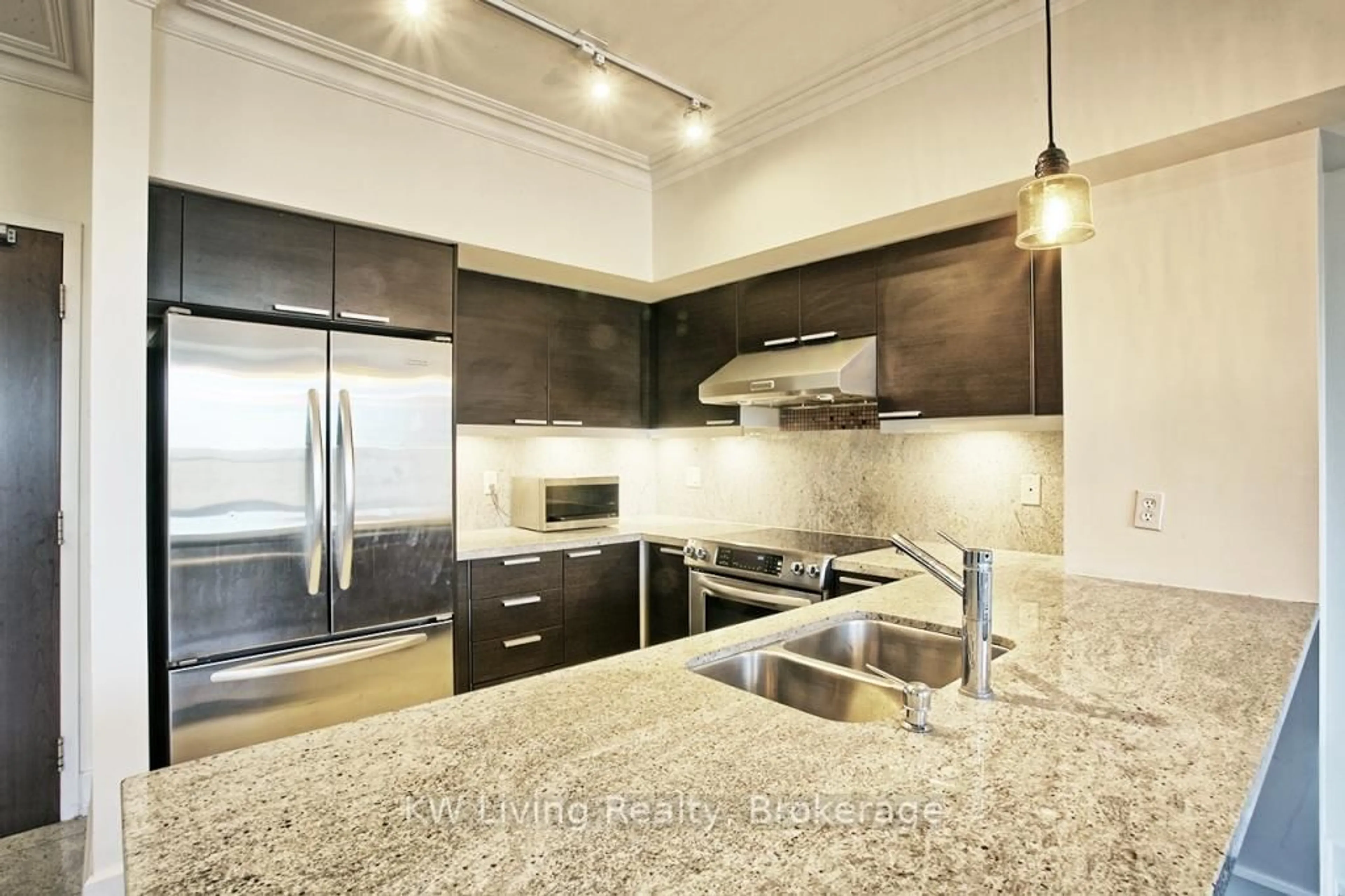 Contemporary kitchen, ceramic/tile floor for 650 Sheppard Ave #PH13, Toronto Ontario M2K 3E4