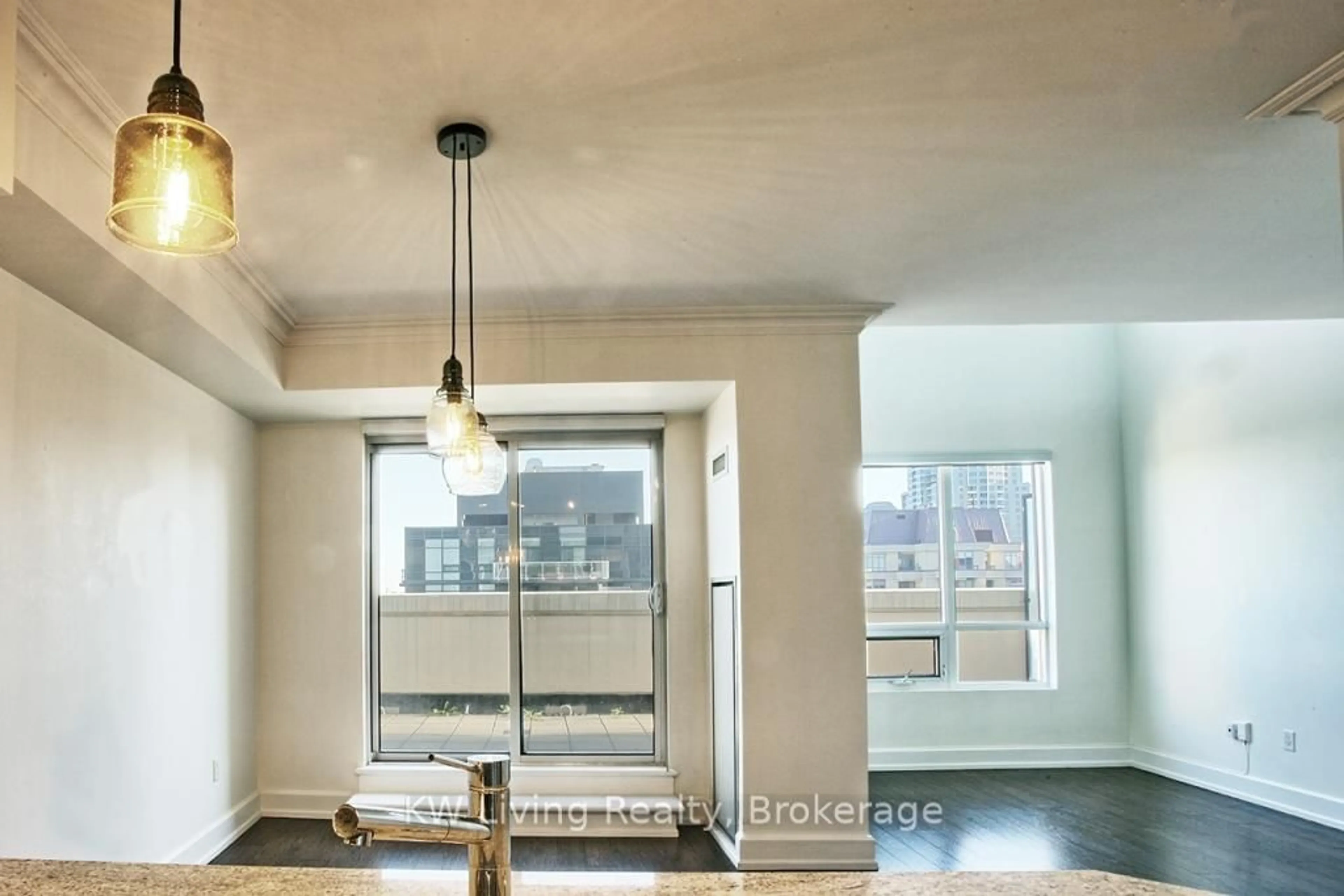 Unknown for 650 Sheppard Ave #PH13, Toronto Ontario M2K 3E4