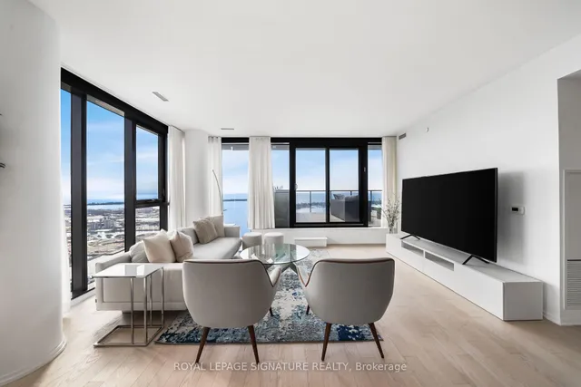 16 Bonnycastle St #4304, Toronto 5