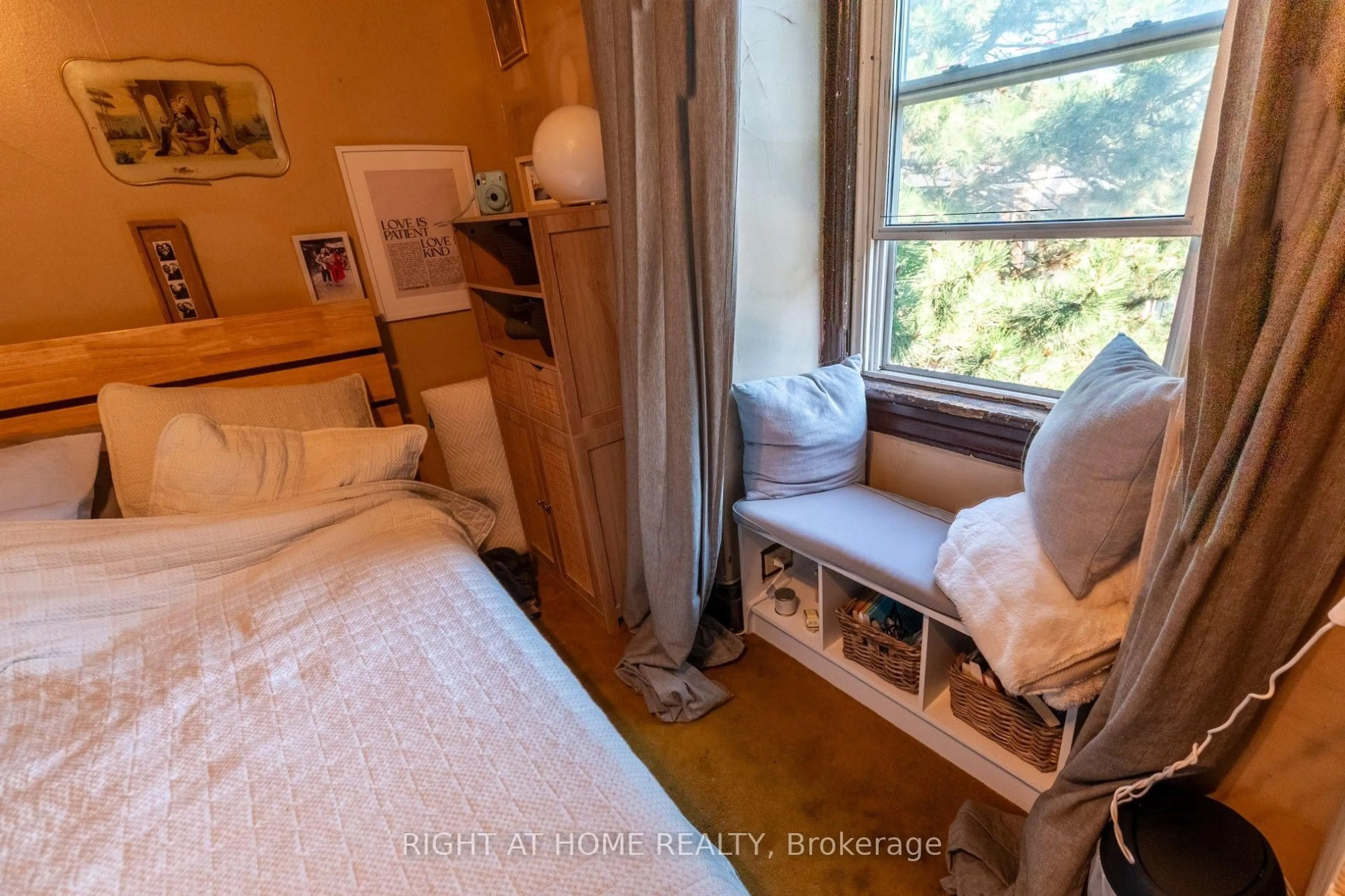 A pic of a room for 60 Foxley St, Toronto Ontario M6J 1R2
