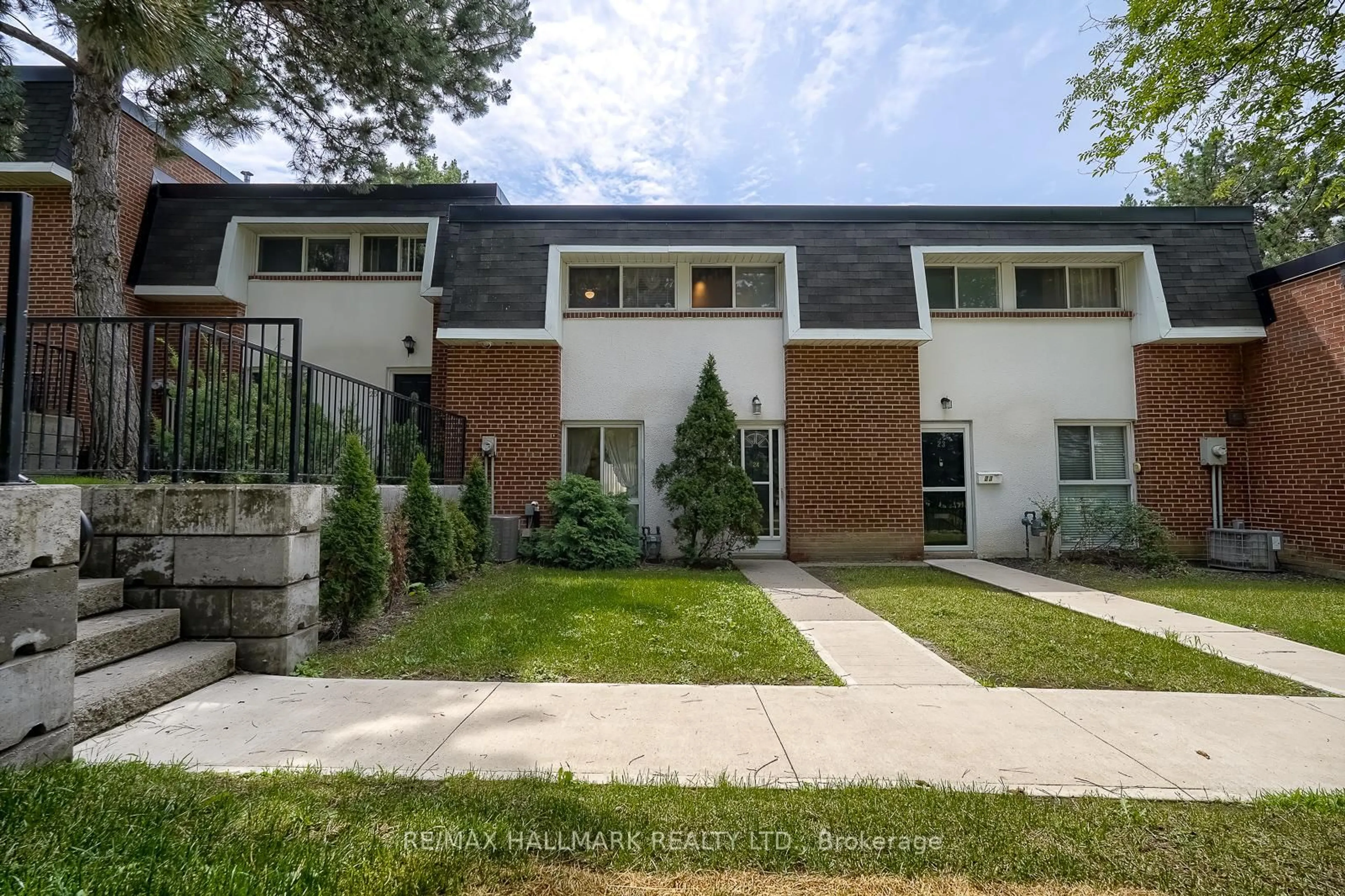 Unknown for 94 George Henry Blvd #24, Toronto Ontario M2J 1E7