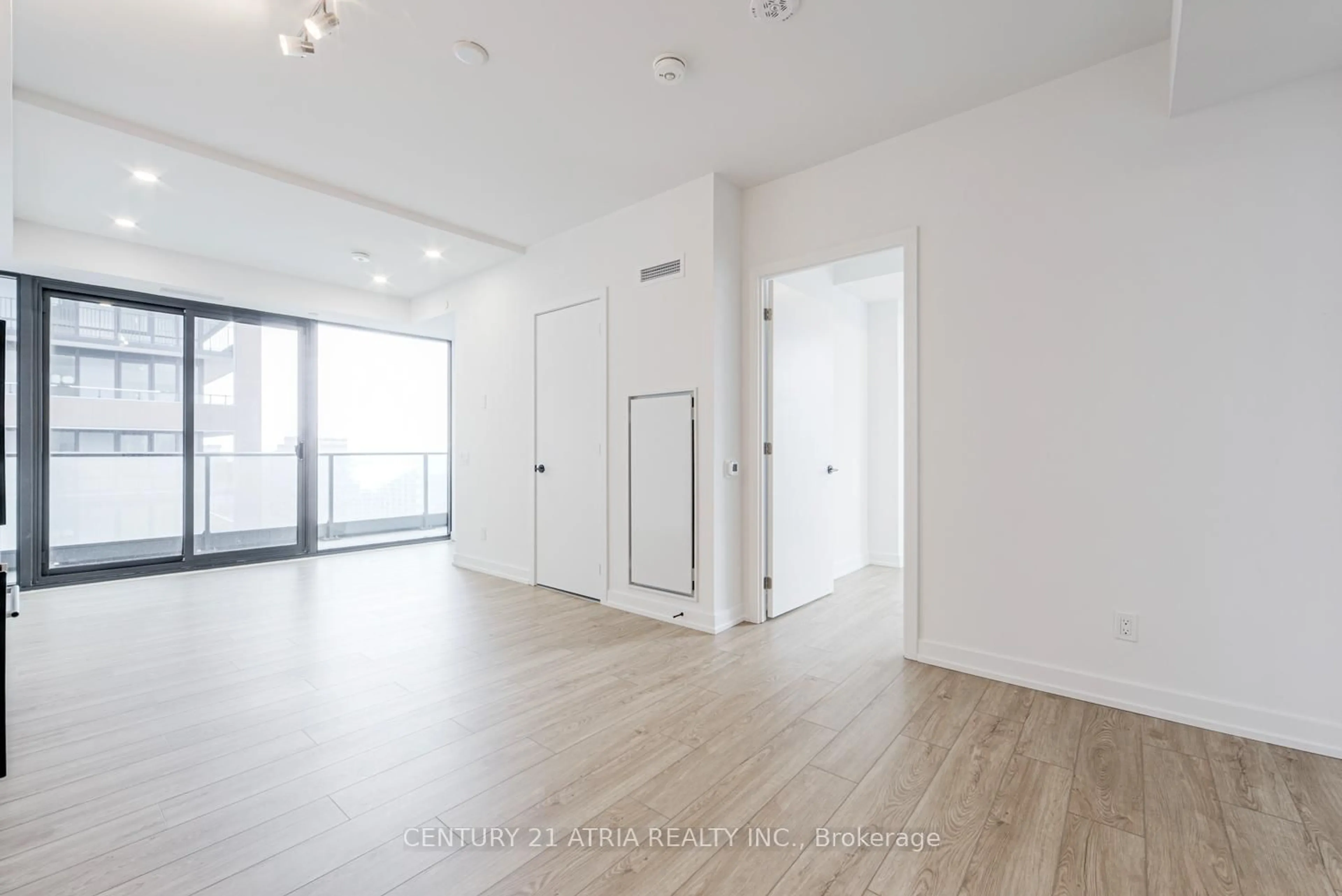 Unknown for 35 Parliament St #1804, Toronto Ontario M5A 0Z5