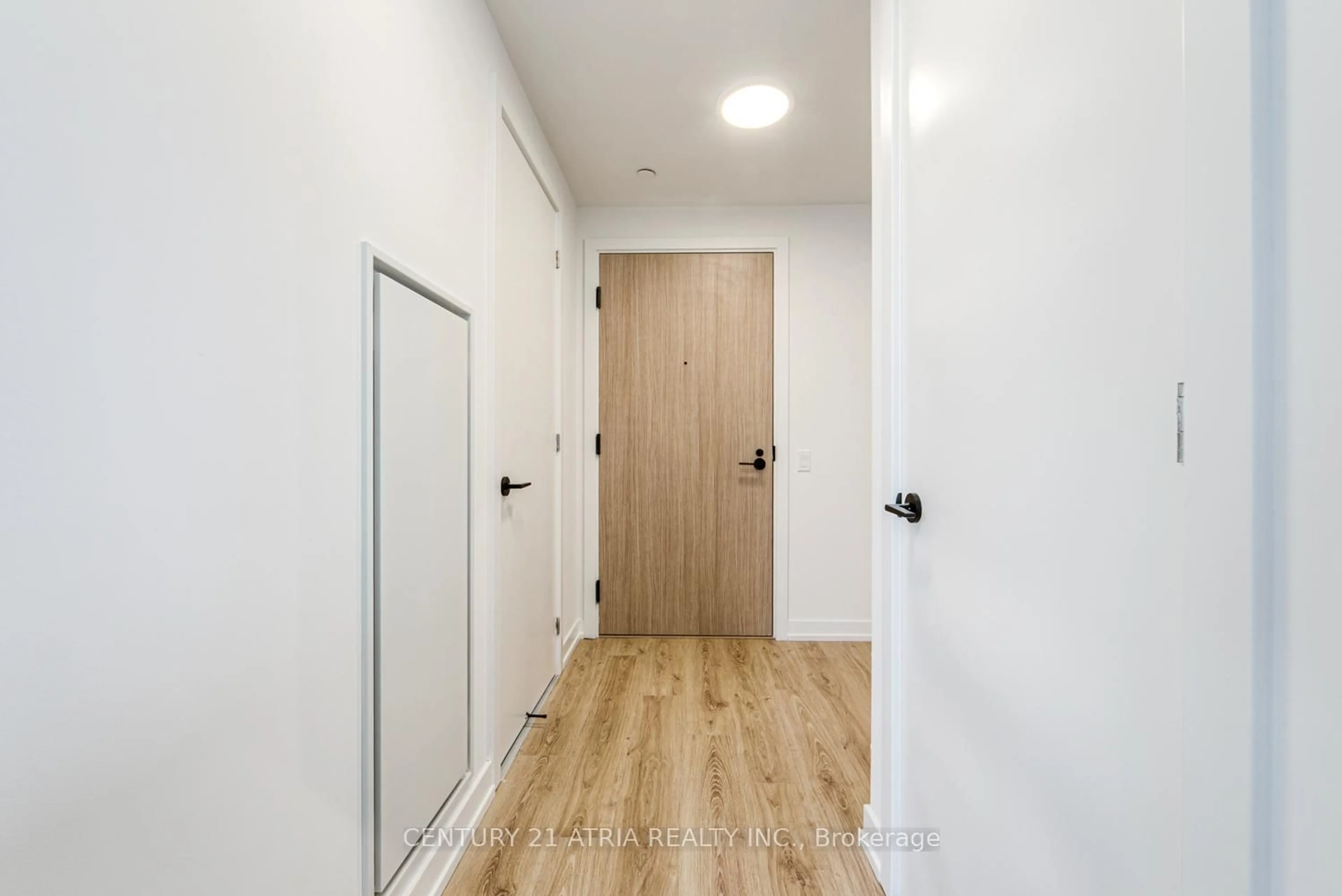 Indoor entryway for 35 Parliament St #2802, Toronto Ontario M5A 0Z5