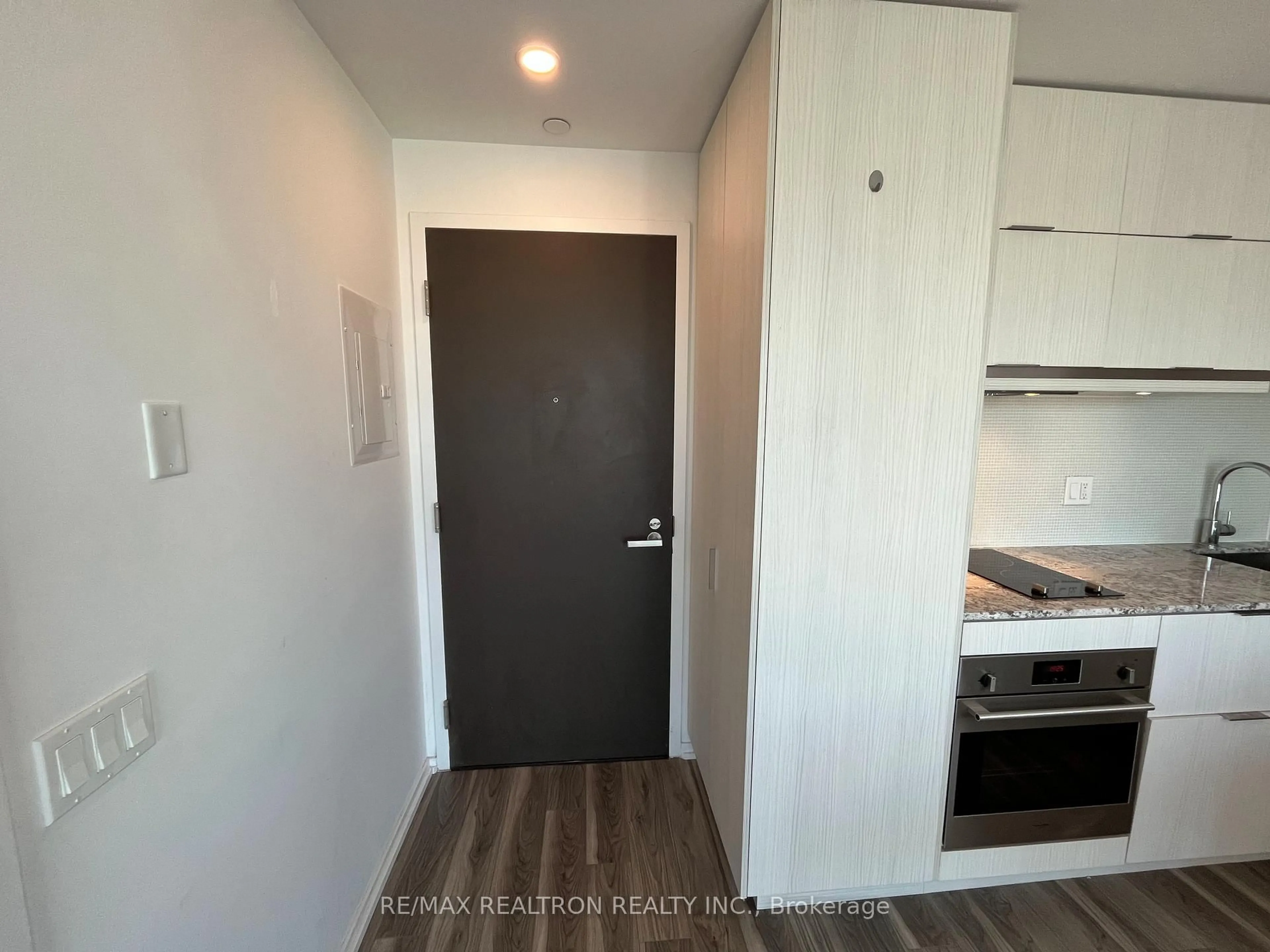 Unknown for 197 Yonge St #3113, Toronto Ontario M5B 0C1
