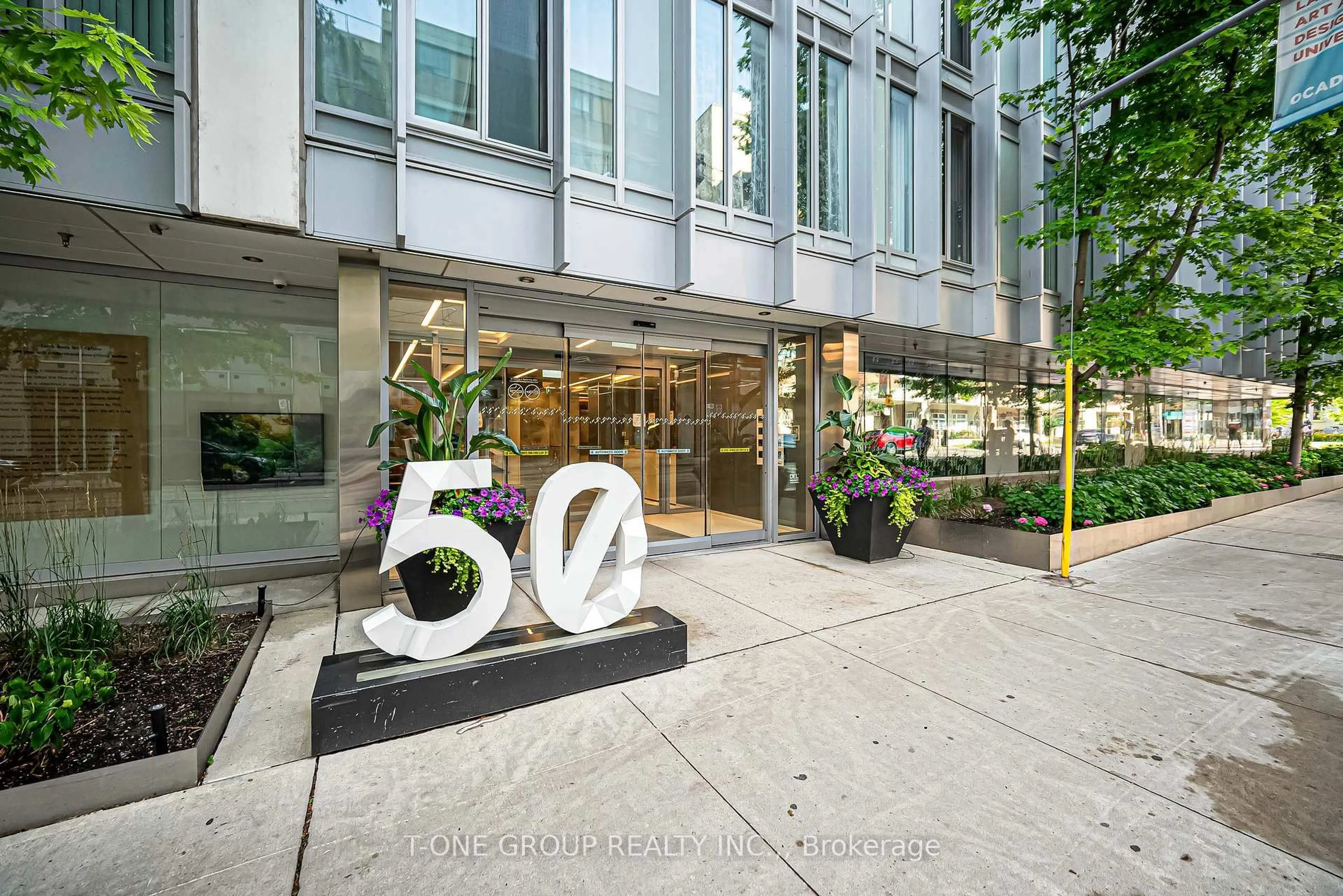 Unknown for 50 Mccaul St #513, Toronto Ontario M5T 1V9