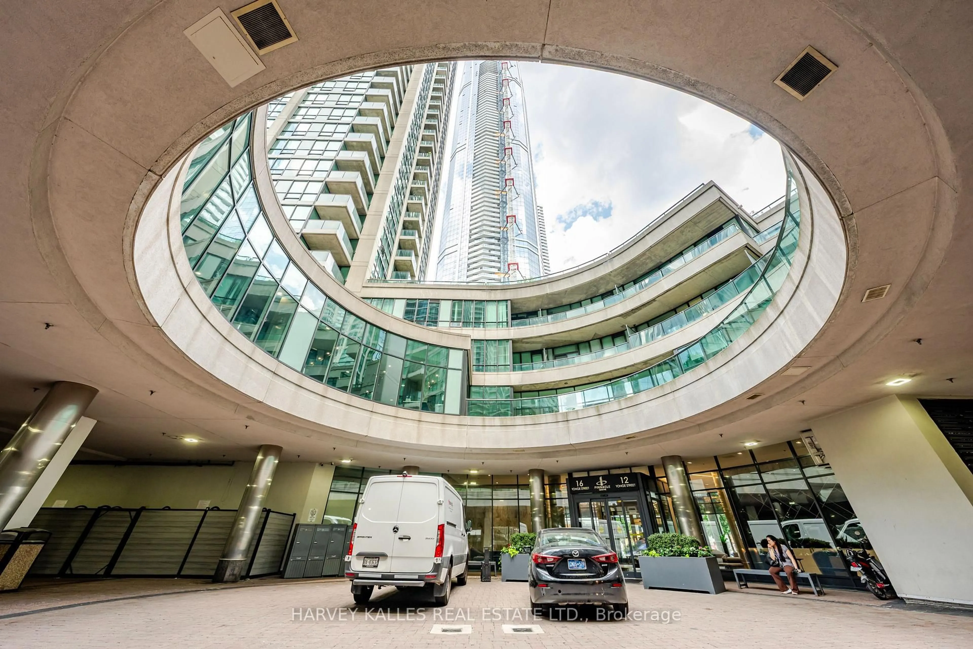 Indoor foyer for 16 Yonge St #3211, Toronto Ontario M5E 2A1