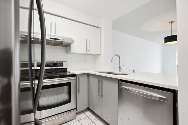 942 Yonge St #418, Toronto 4