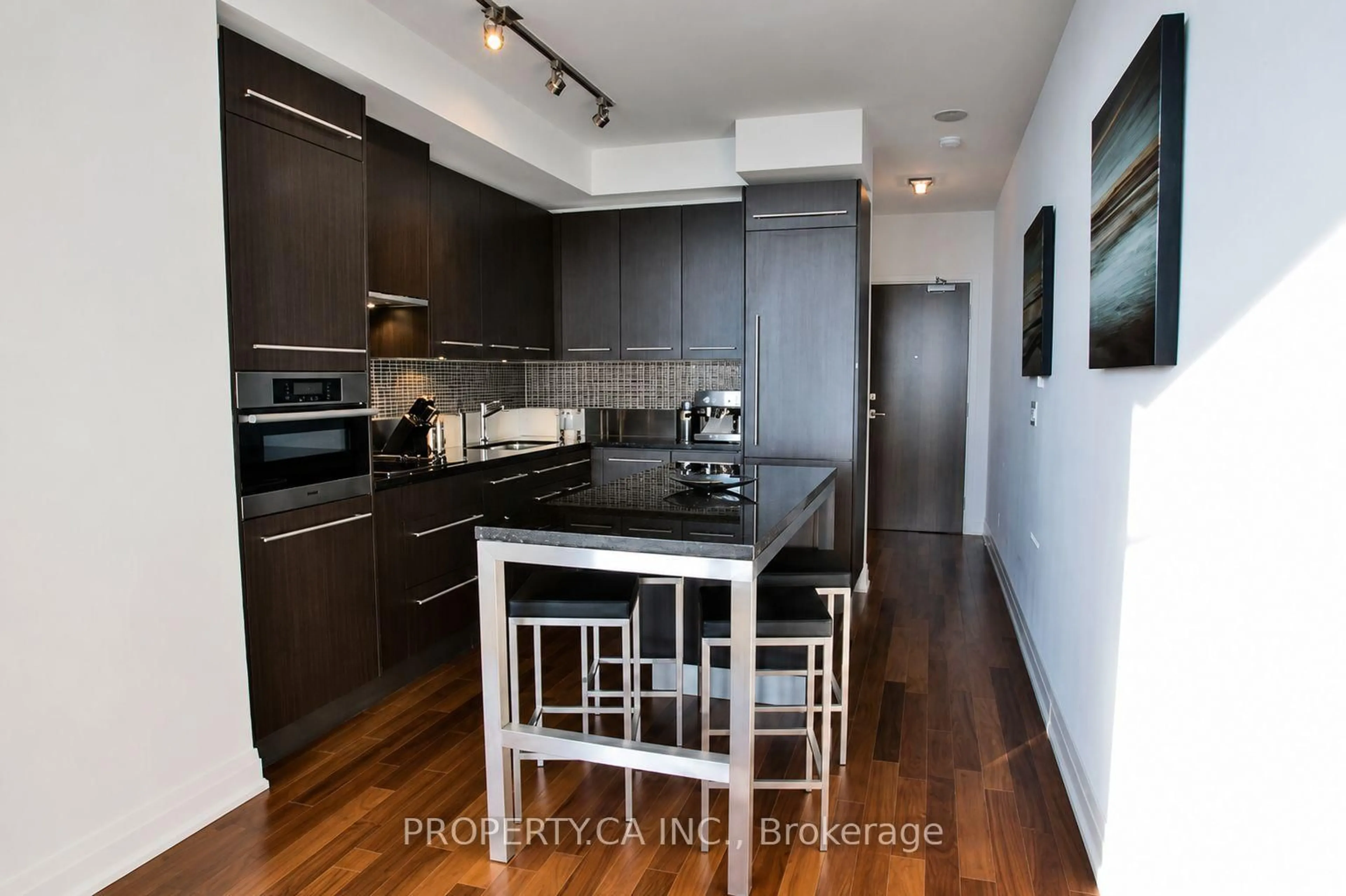 Contemporary kitchen, wood/laminate floor for 80 John St #2904, Toronto Ontario M5V 3X4
