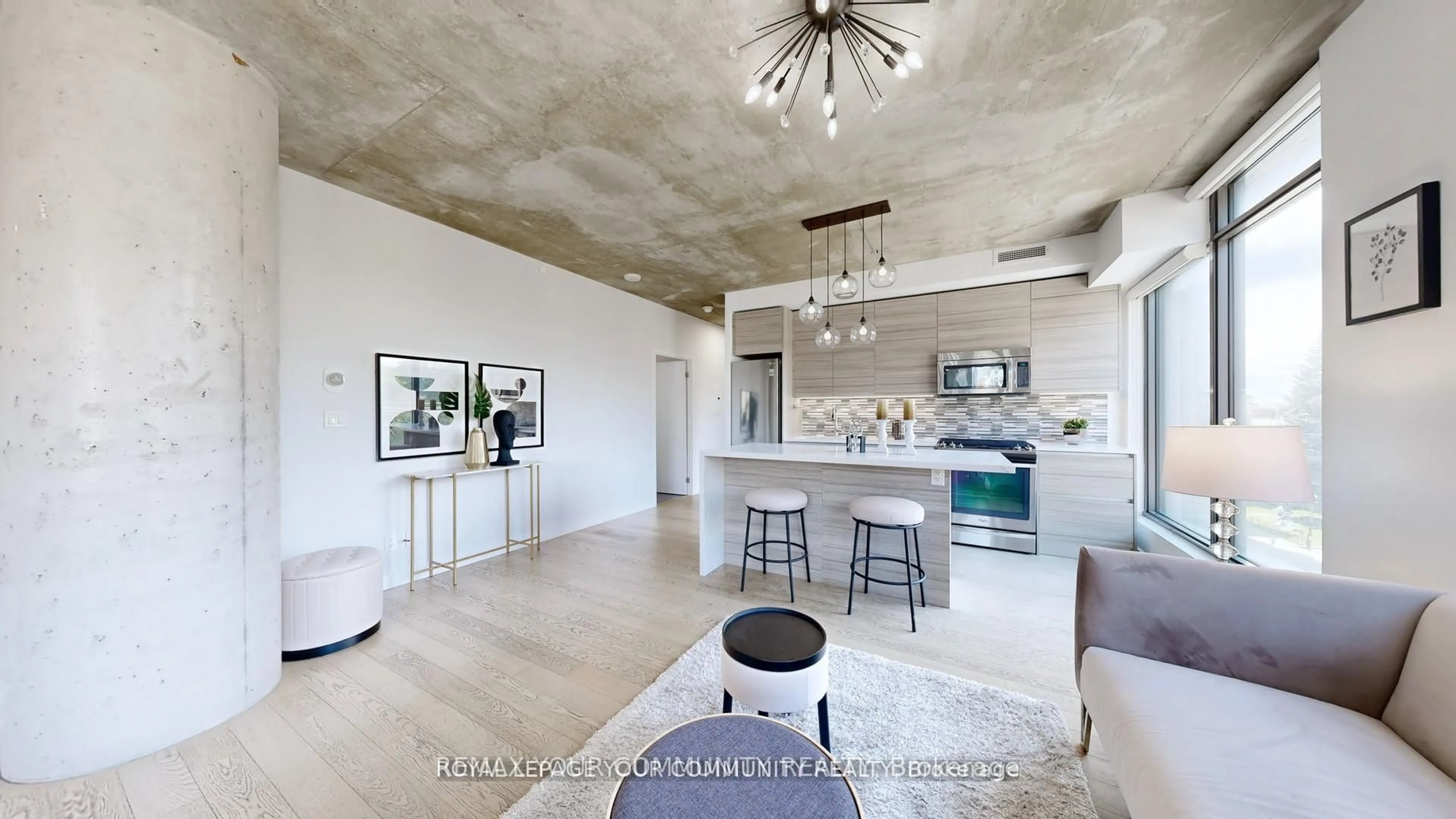 Open concept kitchen, ceramic/tile floor for 111 Bathurst St #314, Toronto Ontario M5V 0M9