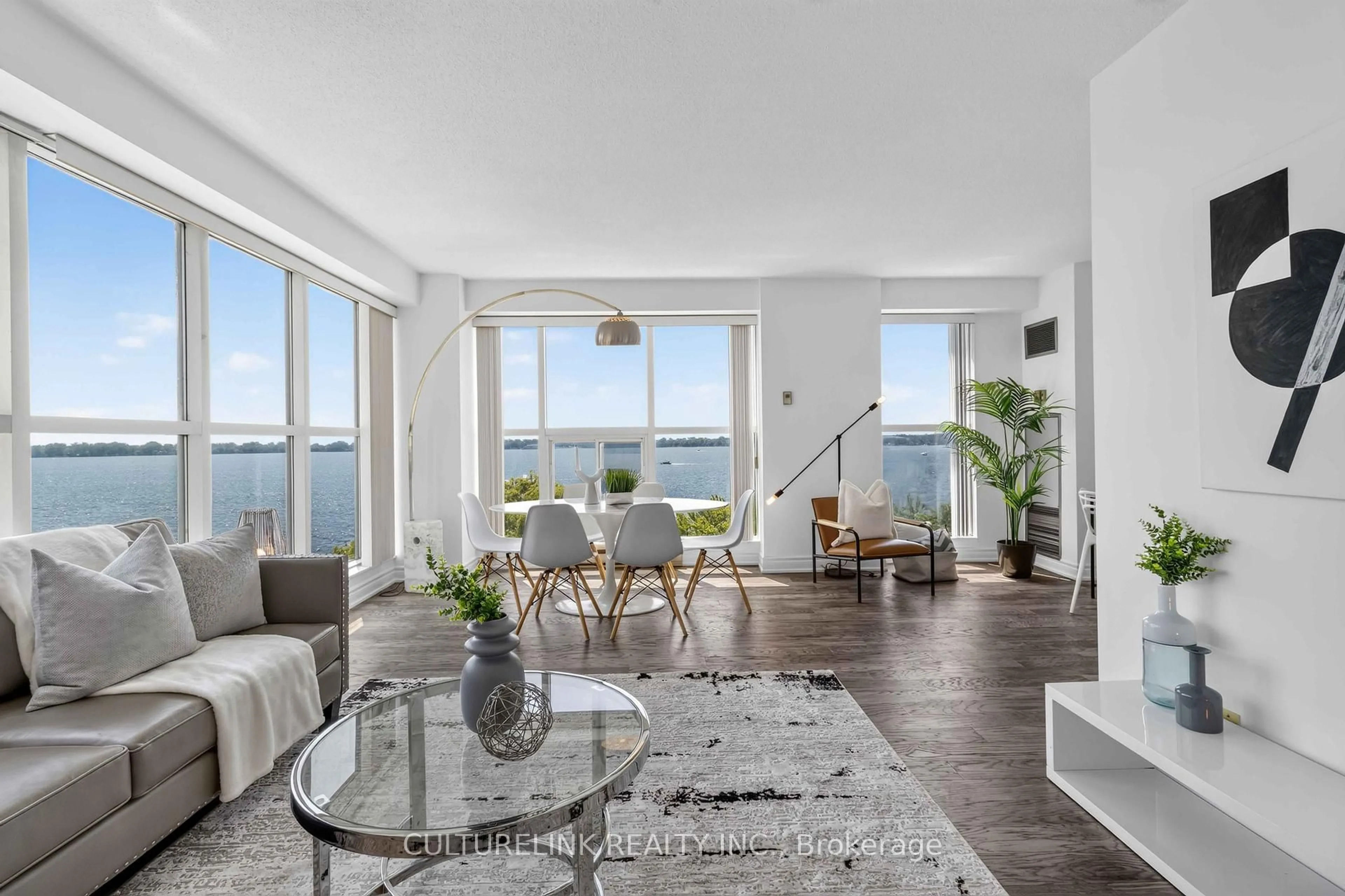Living room with furniture, unknown for 99 Harbour Sq #807, Toronto Ontario M5J 2H2