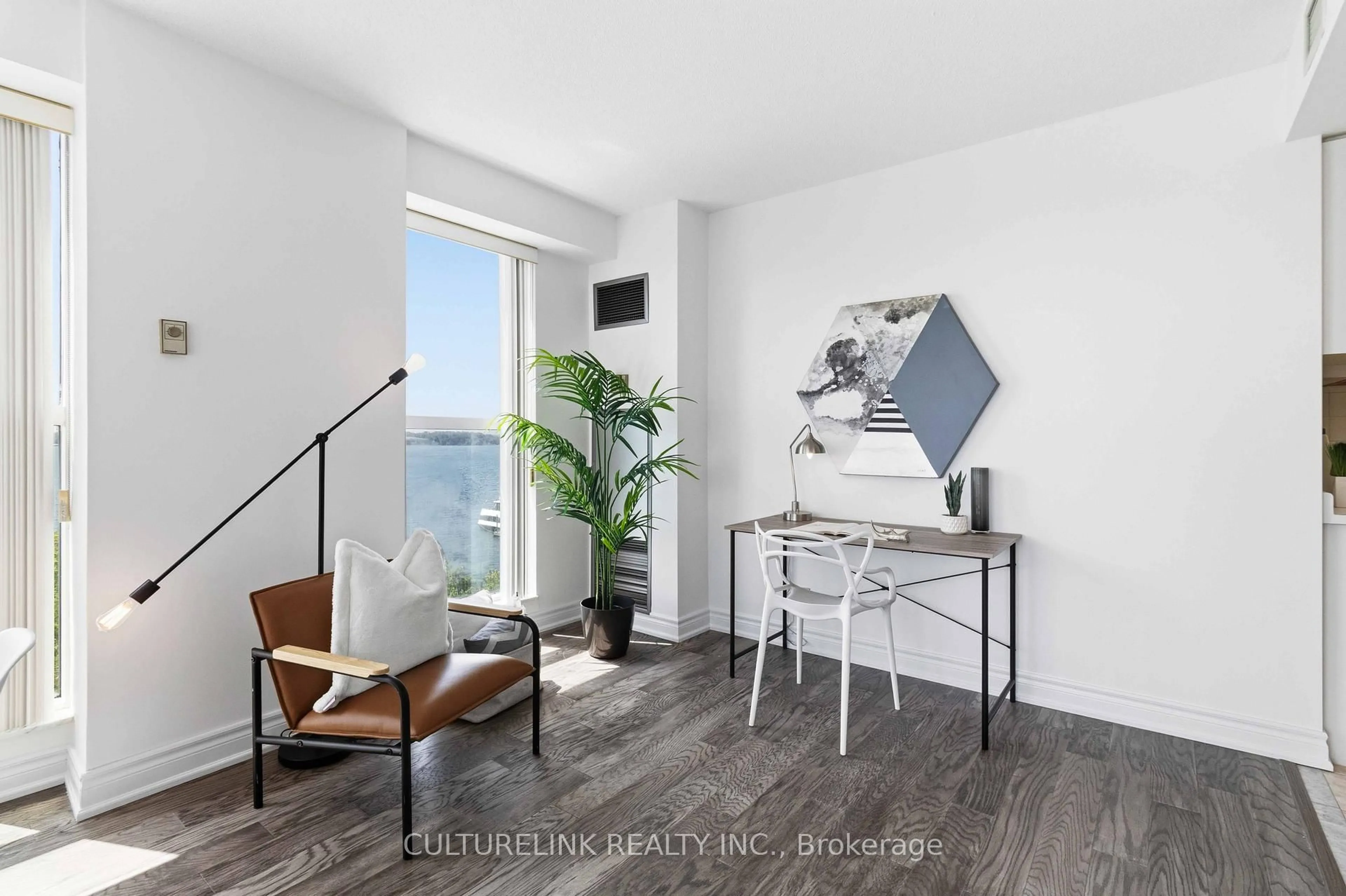 Unknown for 99 Harbour Sq #807, Toronto Ontario M5J 2H2