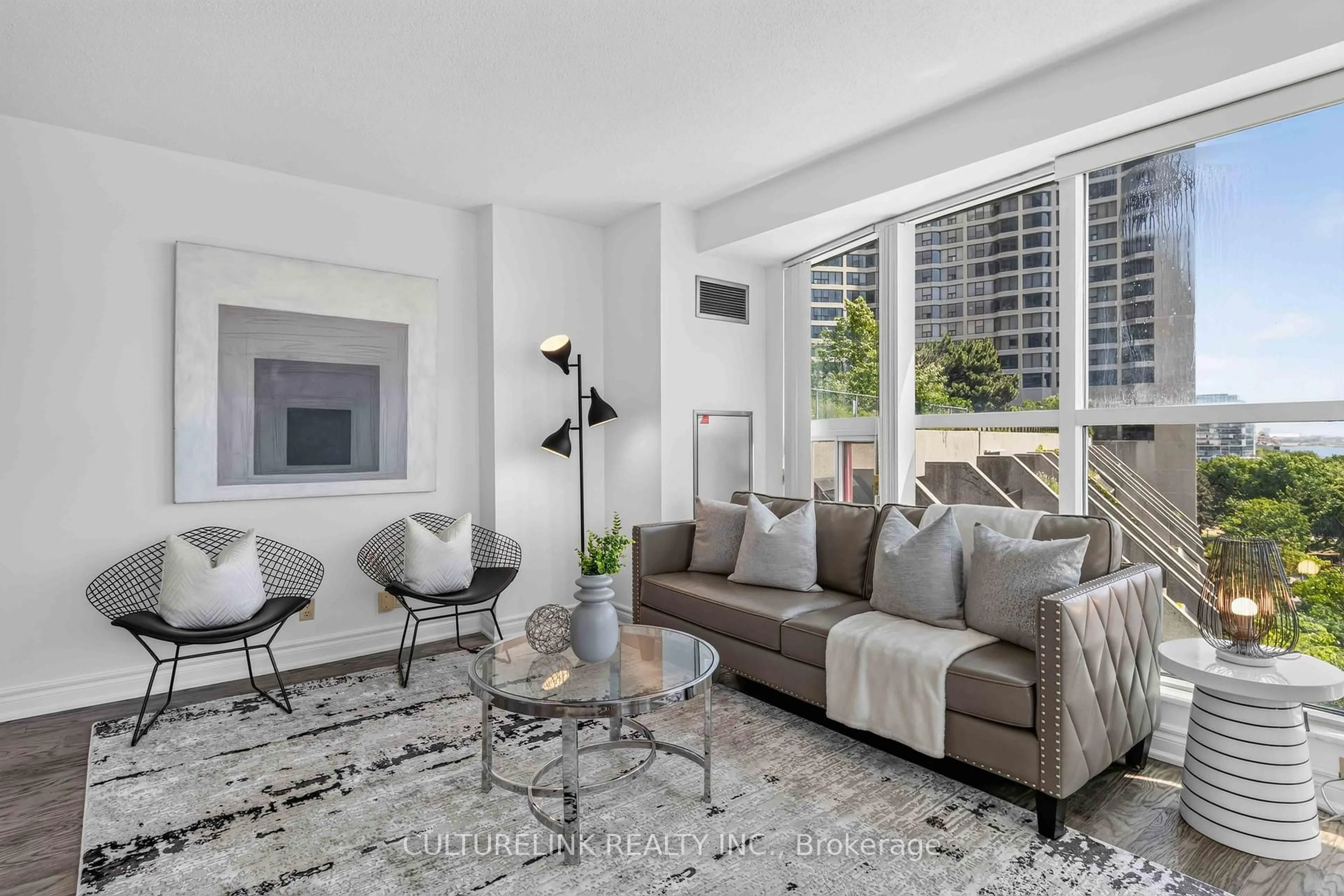 Living room with furniture, unknown for 99 Harbour Sq #807, Toronto Ontario M5J 2H2
