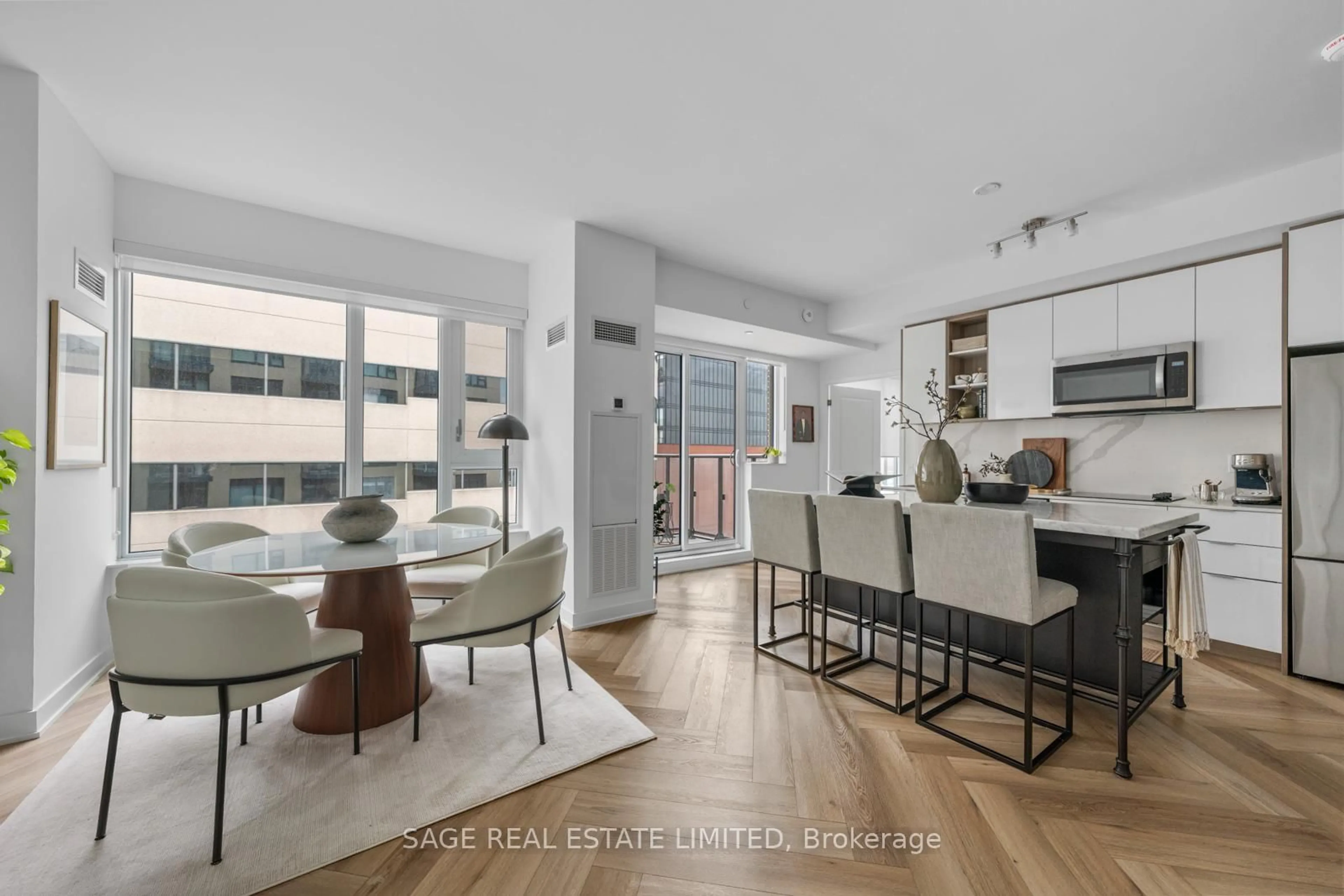 Open concept kitchen, unknown for 543 Richmond St #1128, Toronto Ontario M5V 0W9