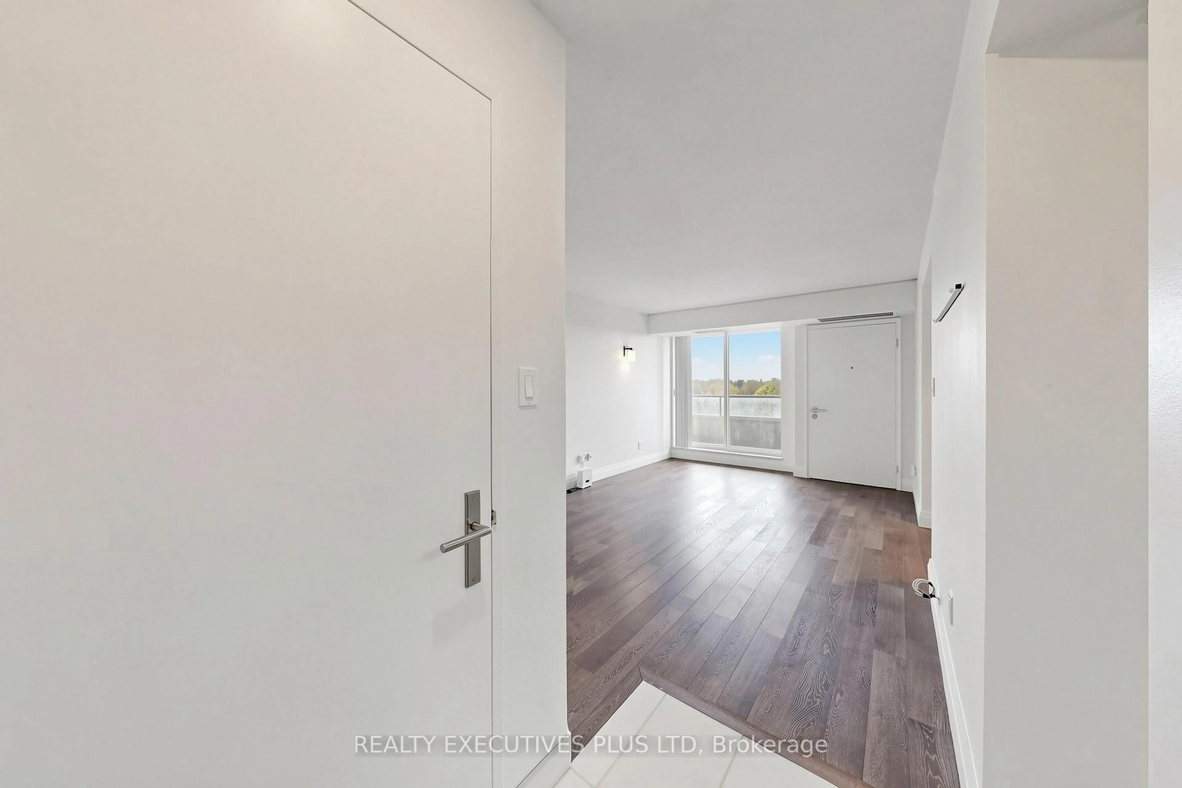 Unknown for 18 Hillcrest Ave #604, Toronto Ontario M2N 6T5