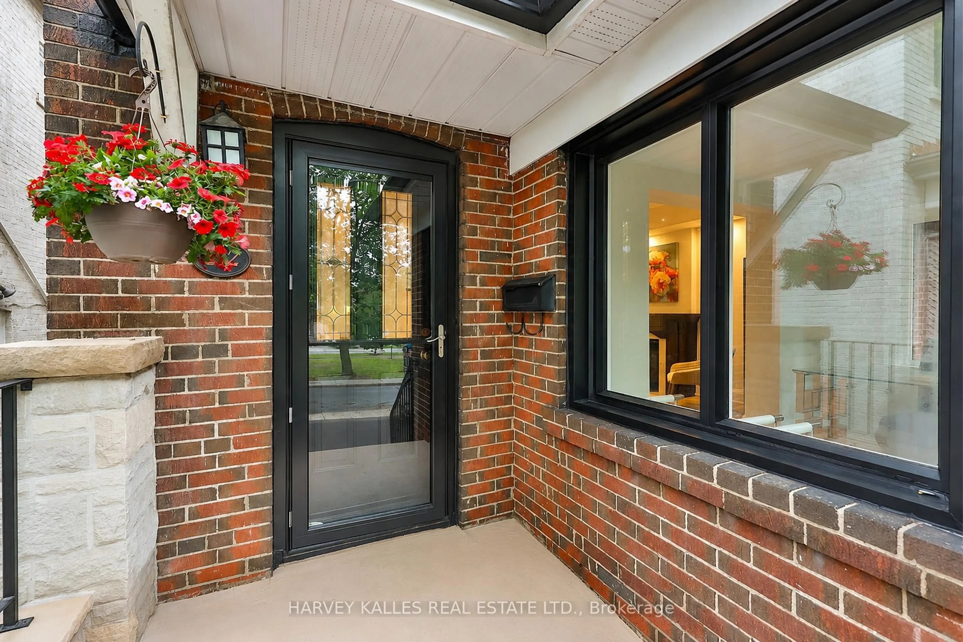 Unknown for 232 Belsize Dr, Toronto Ontario M4S 1M4