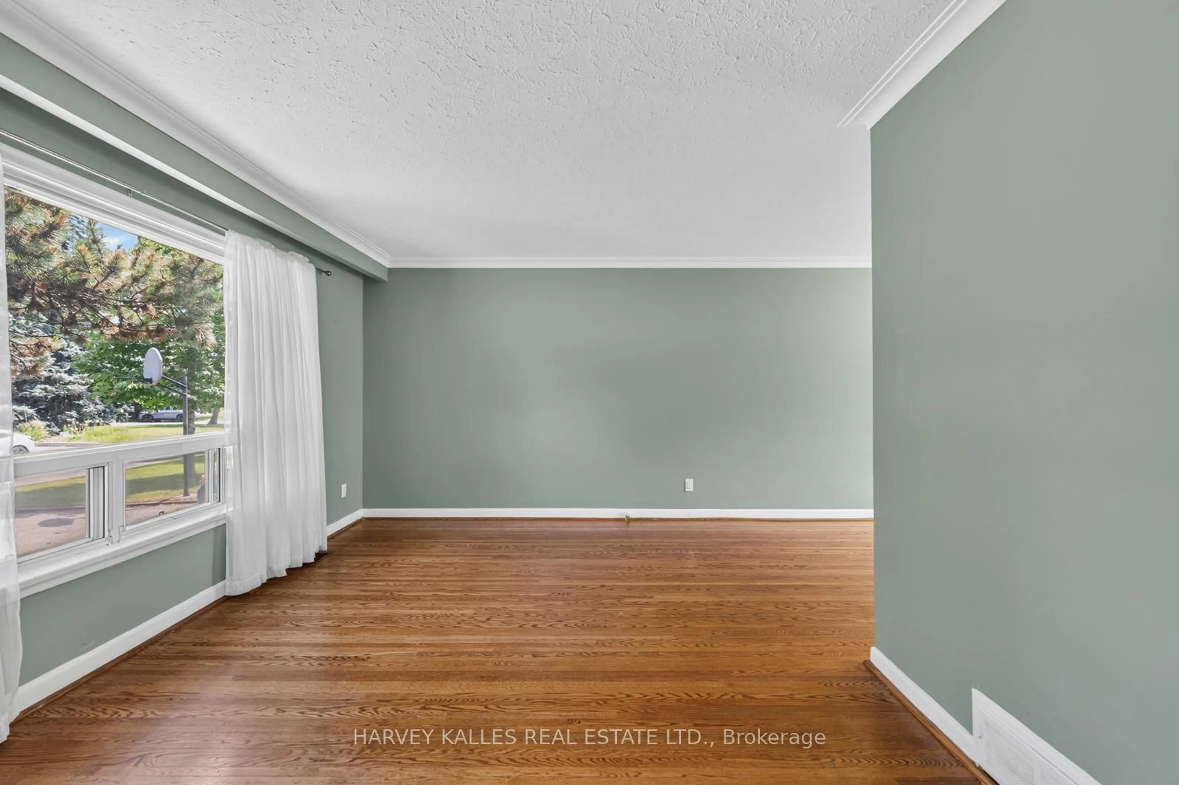 A pic of a room for 39 Cavotti Cres, Toronto Ontario M3H 4V3