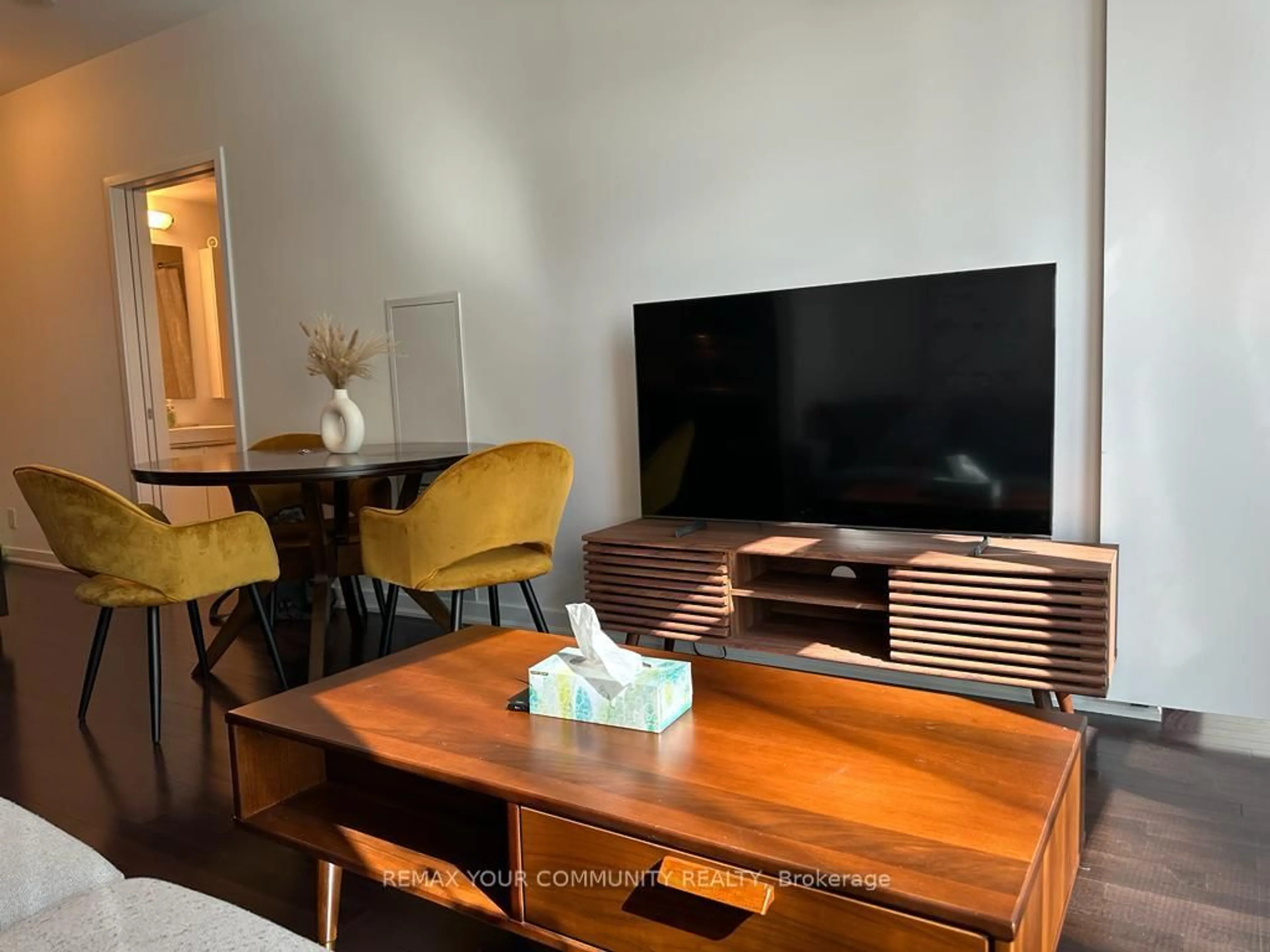 Unknown for 14 York St #1709, Toronto Ontario M5J 0B1