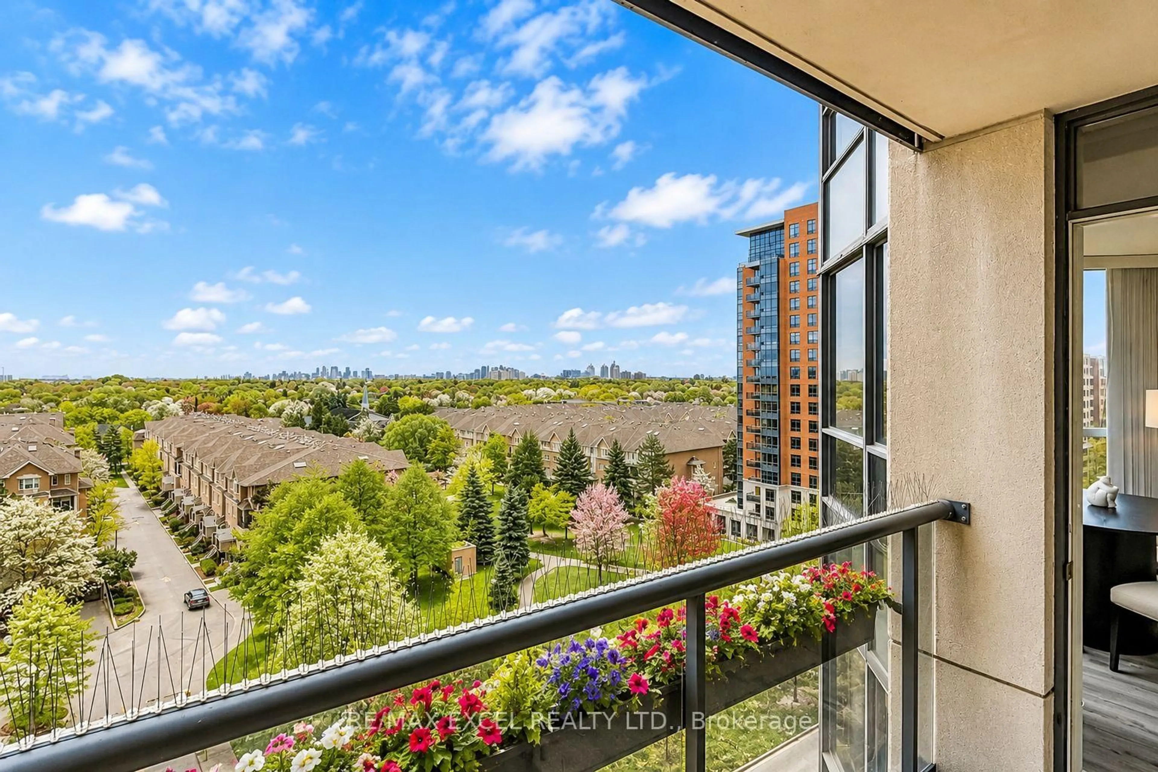 Balcony in the apartment, water/lake/river/ocean view for 10 Northtown Way #814, Toronto Ontario M2N 7L4