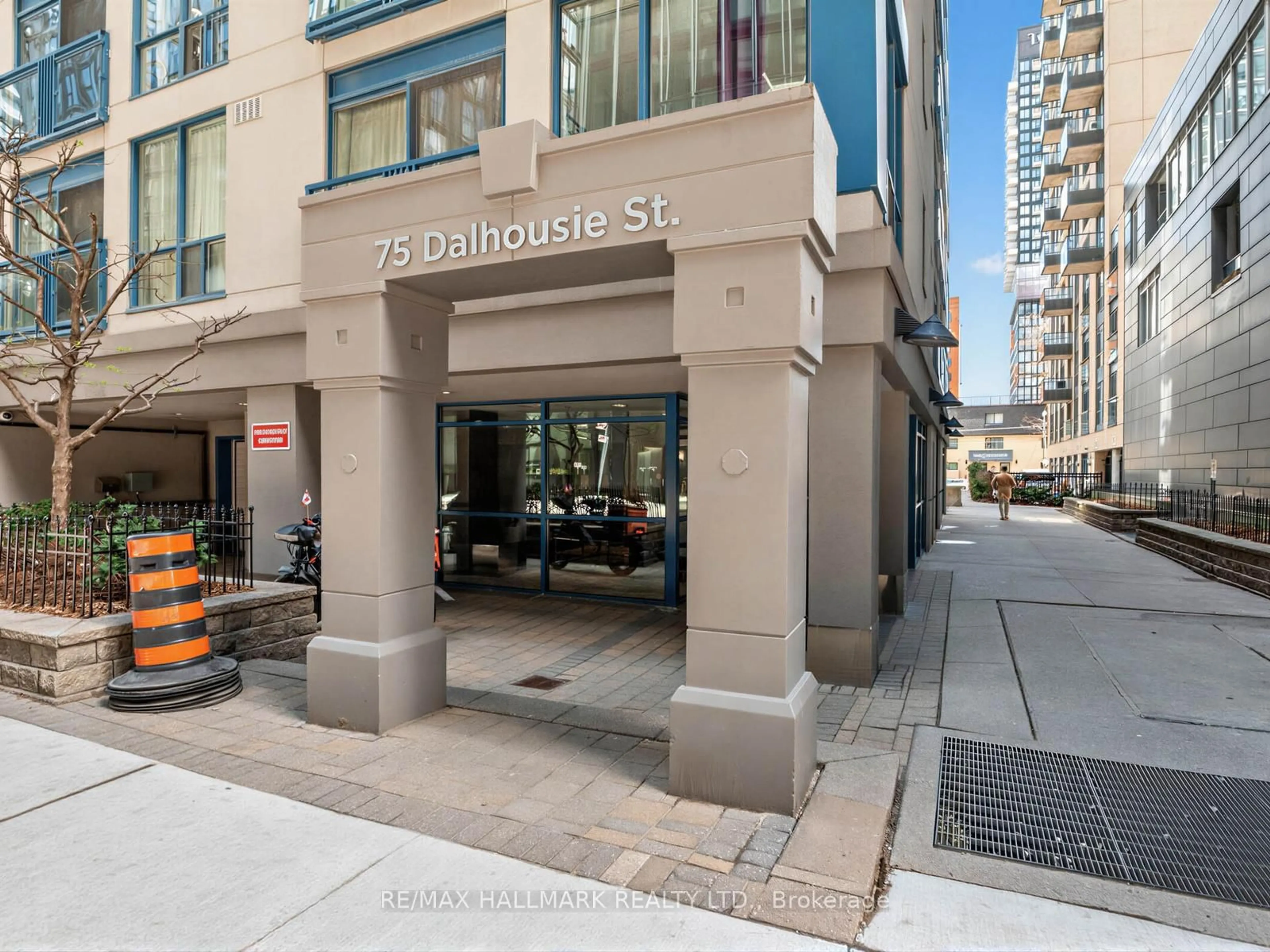 Unknown for 75 Dalhousie St #311, Toronto Ontario M5B 2R9